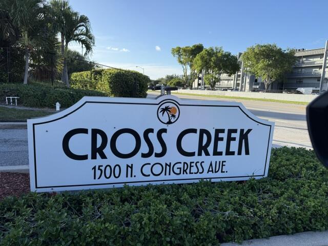 Entrance to Cross Creek