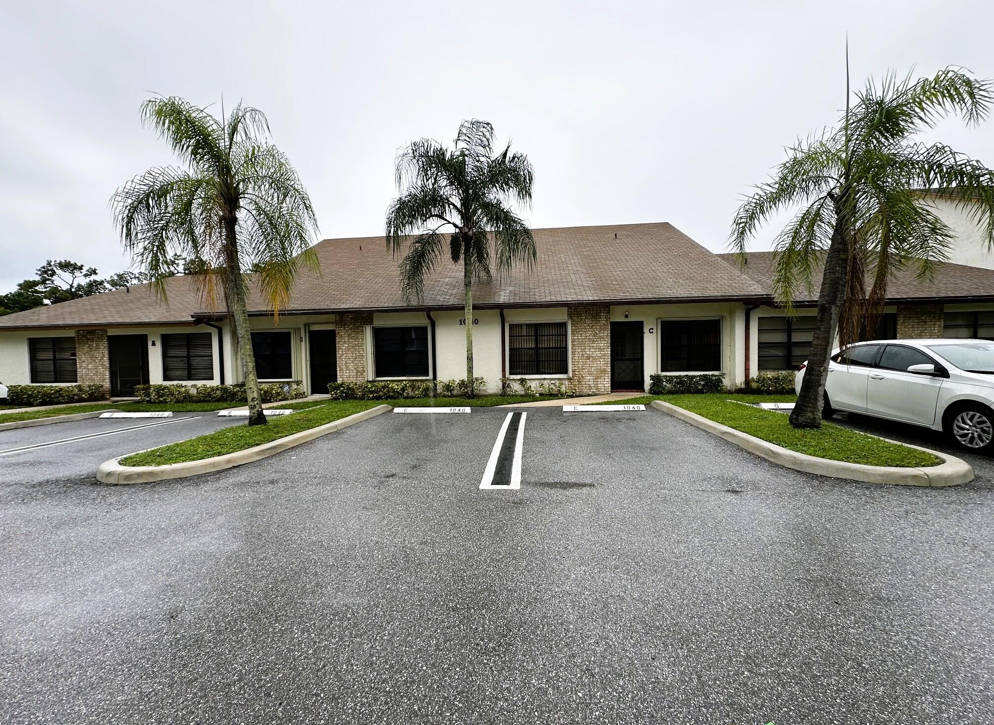 Foto de propiedad en 1040 PARKSIDE GREEN Drive C, Greenacres, FL 33415 Greenacres con MLS# 