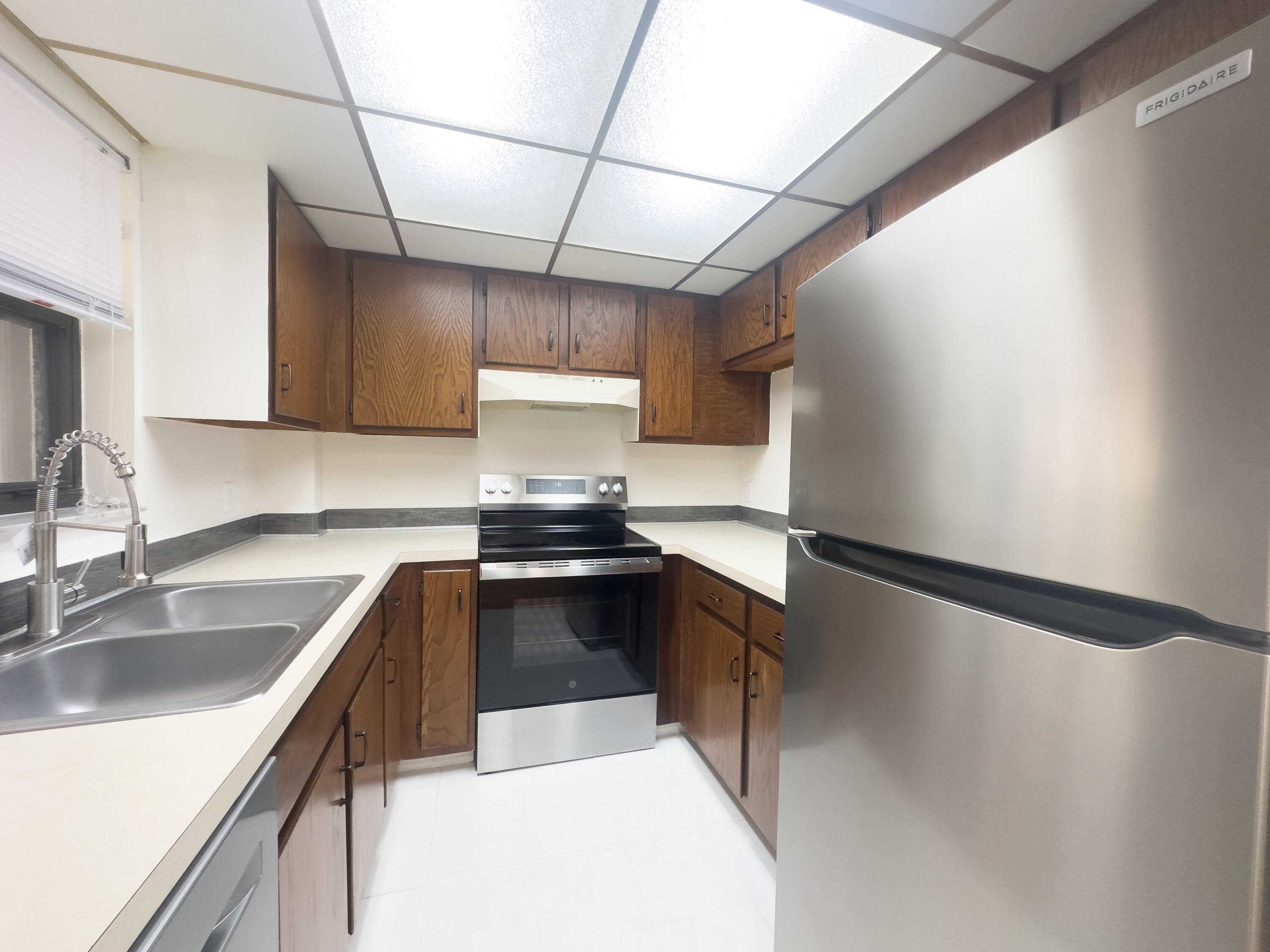 En Venta 890 N FEDERAL Highway 409, Lantana, FL 33462, Lantana, FL 33462