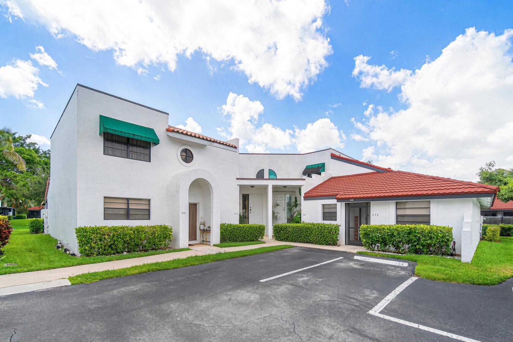 Foto de propiedad en 439 NW 36TH Avenue, Deerfield Beach, FL 33442 Deerfield Beach con MLS# 