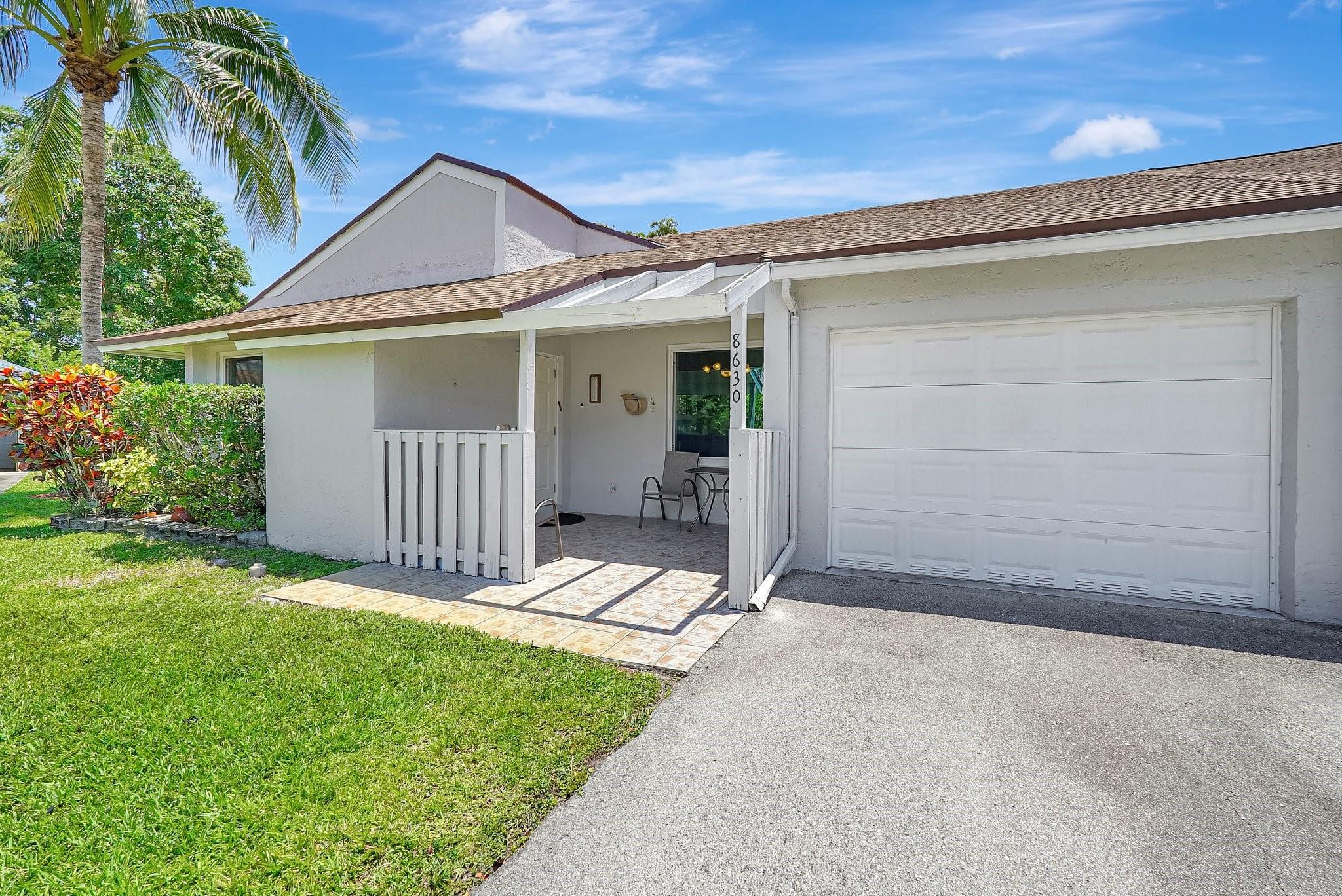 Foto de propiedad en 8630 BRIDLE PATH Court 207, Davie, FL 33328 Davie con MLS# 
