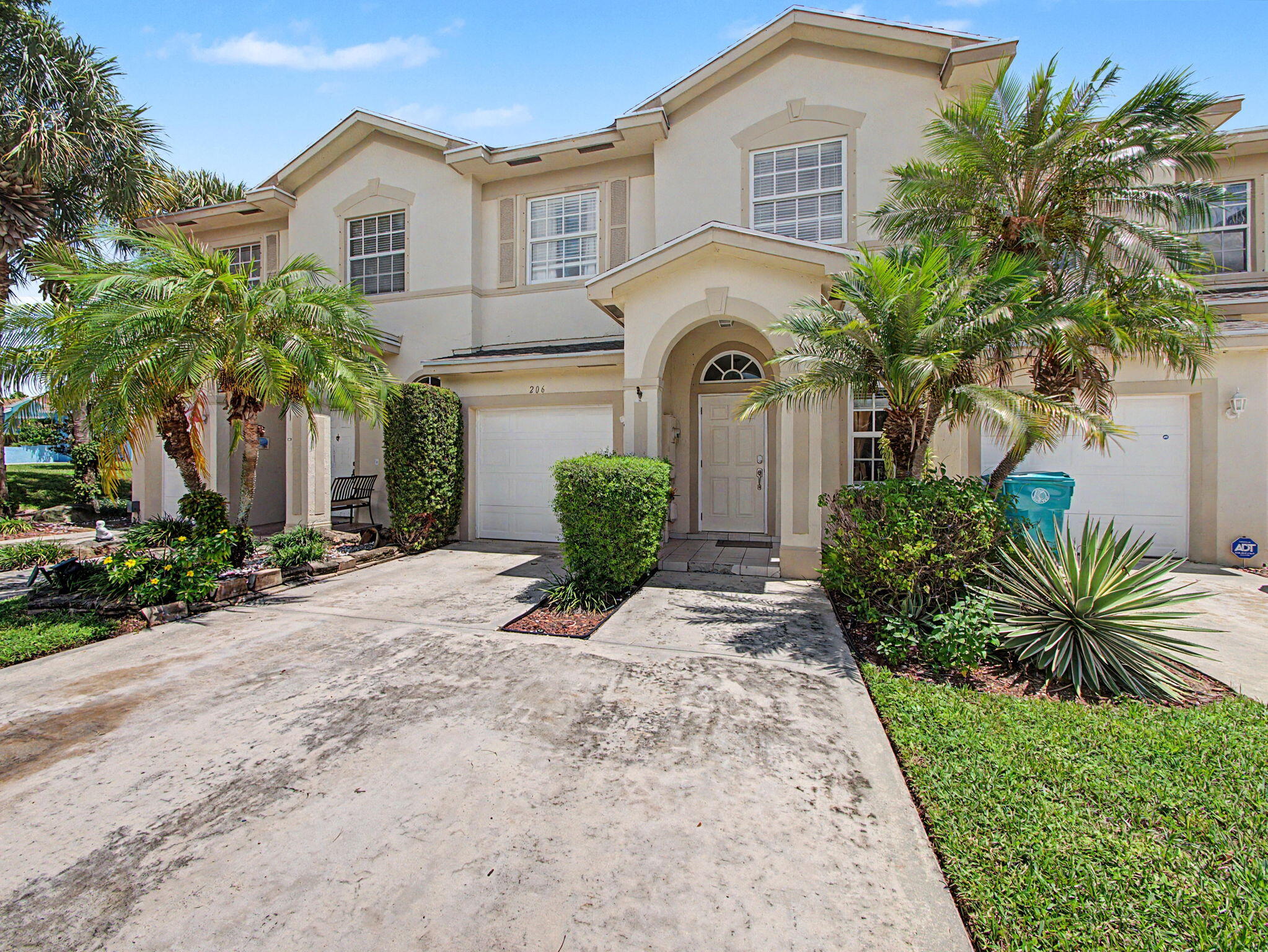Foto de propiedad en 206 Birch Street, Boynton Beach, FL 33426 Boynton Beach con MLS# 