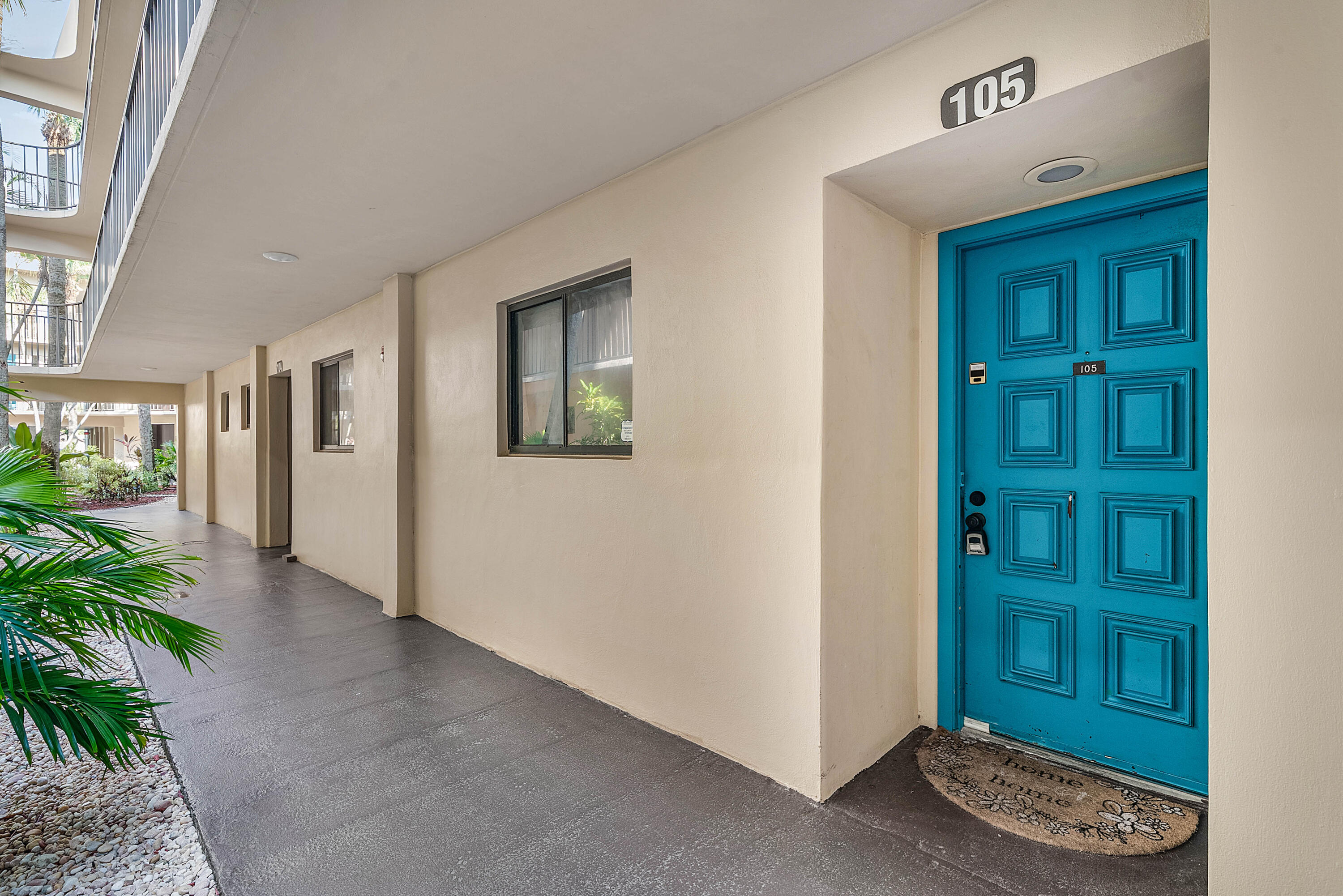 Foto de propiedad en 5190 LAS VERDES Circle 105, Delray Beach, FL 33484 Delray Beach con MLS# 