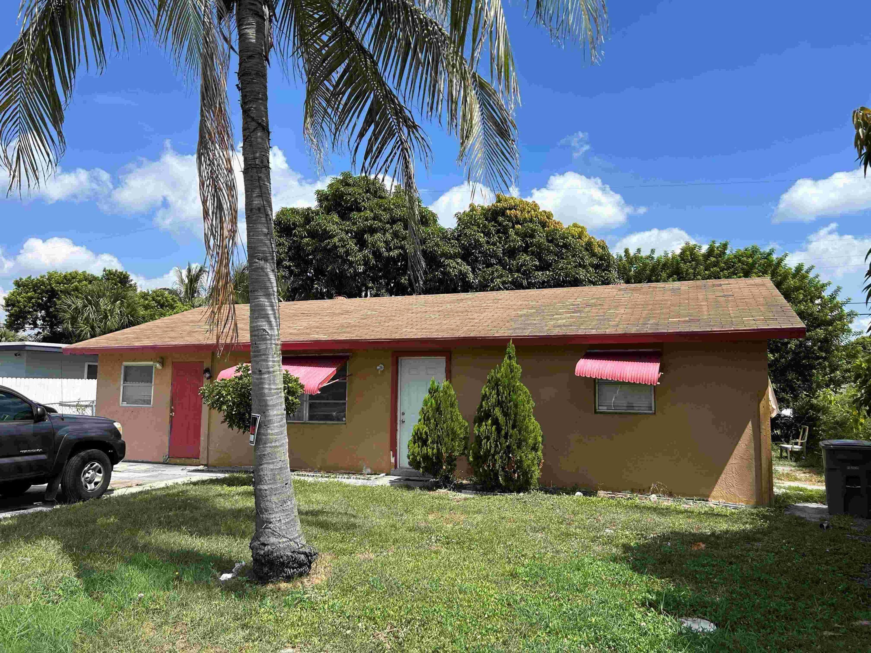 Foto de propiedad en 1191 Highland Road, Lantana, FL 33462 Lantana con MLS# 