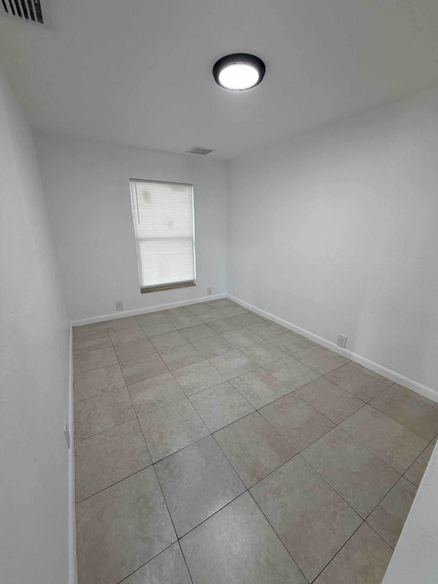 Foto de propiedad en 926 S F Street, Lake Worth Beach, FL 33460 Lake Worth Beach con MLS# 