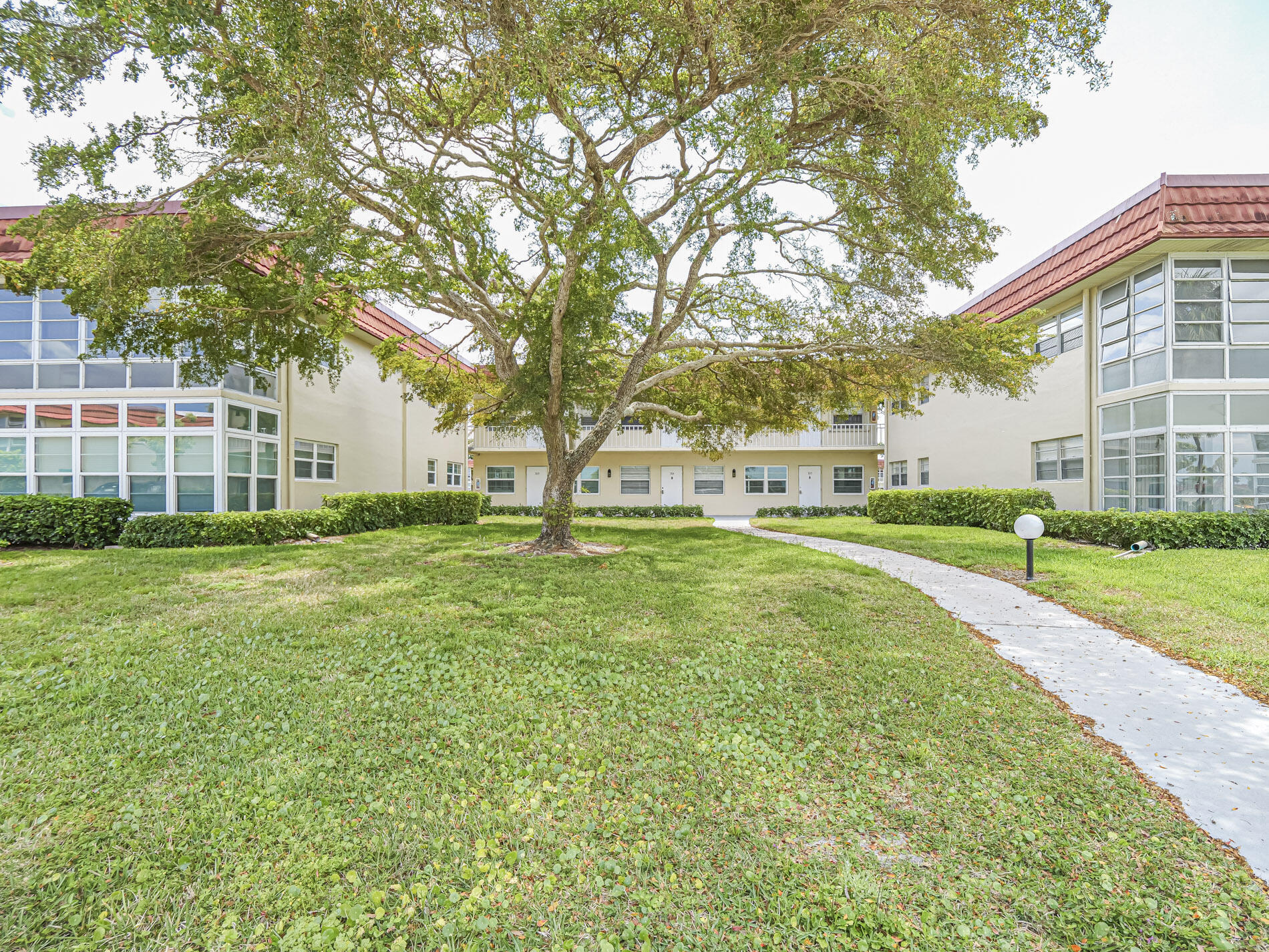 En Renta 41 WOODLAND Drive 205, Vero Beach, FL 32962, Vero Beach, FL 32962