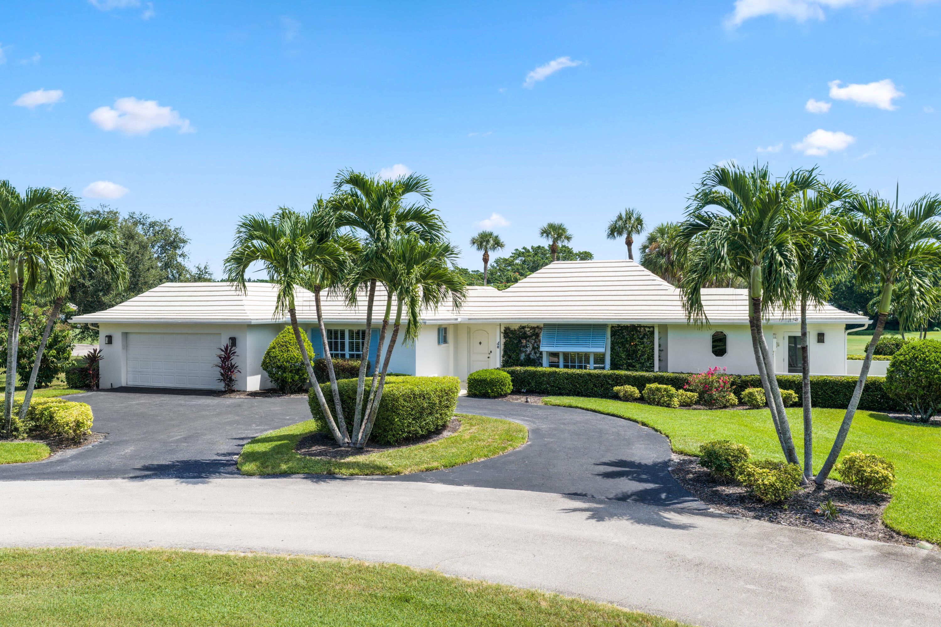 Foto de propiedad en 4 COUNTRY CLUB Circle, Village of Golf, FL 33436 Village of Golf con MLS# 