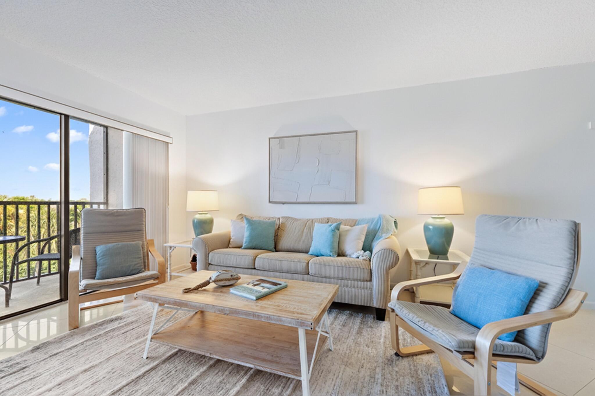 Foto de propiedad en 1605 S US HIGHWAY 1 A407, Jupiter, FL 33477 Jupiter con MLS# 