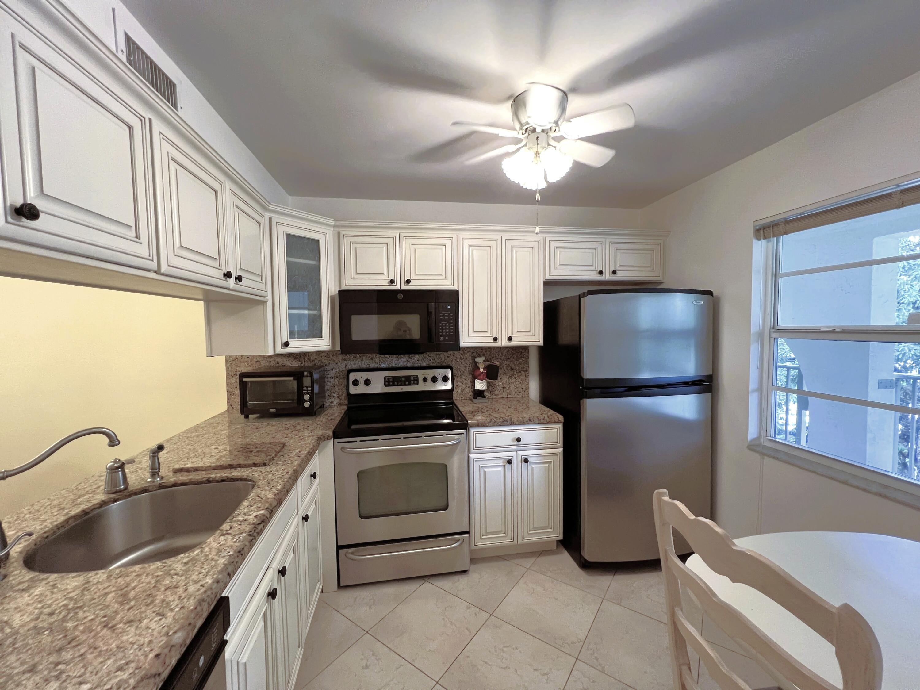 Foto de propiedad en 1105 Bahama Bend A2, Coconut Creek, FL 33066 Coconut Creek con MLS# 