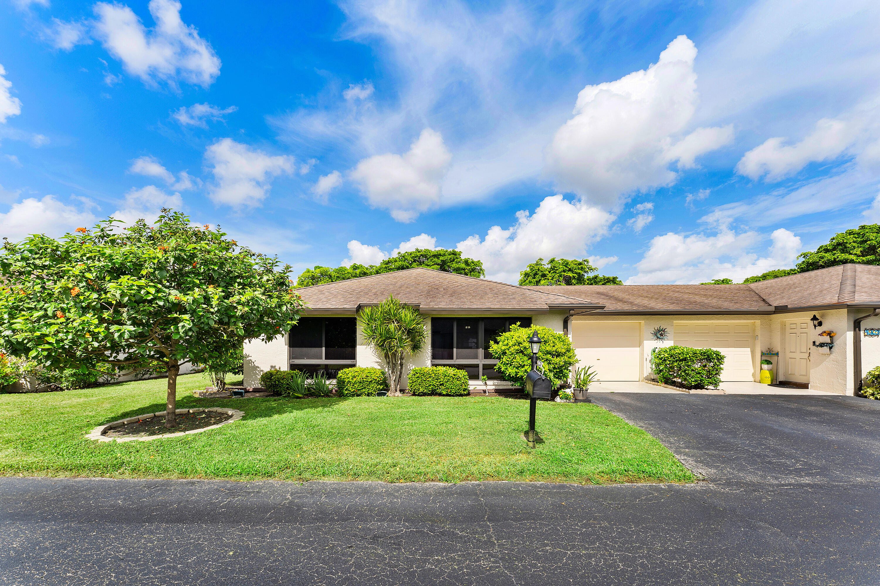 Foto de propiedad en 4903 EQUESTRIAN Circle A, Boynton Beach, FL 33436 Boynton Beach con MLS# 