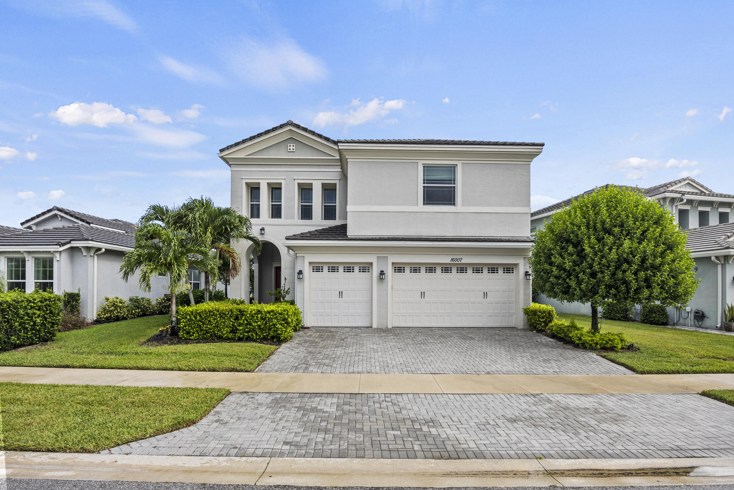 Foto de propiedad en 16007 Whippoorwill Circle, Westlake, FL 33470 Westlake con MLS# 