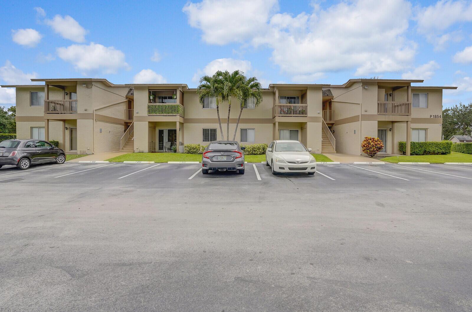 Foto de propiedad en 1854 Abbey Road 101, West Palm Beach, FL 33415 West Palm Beach con MLS# 