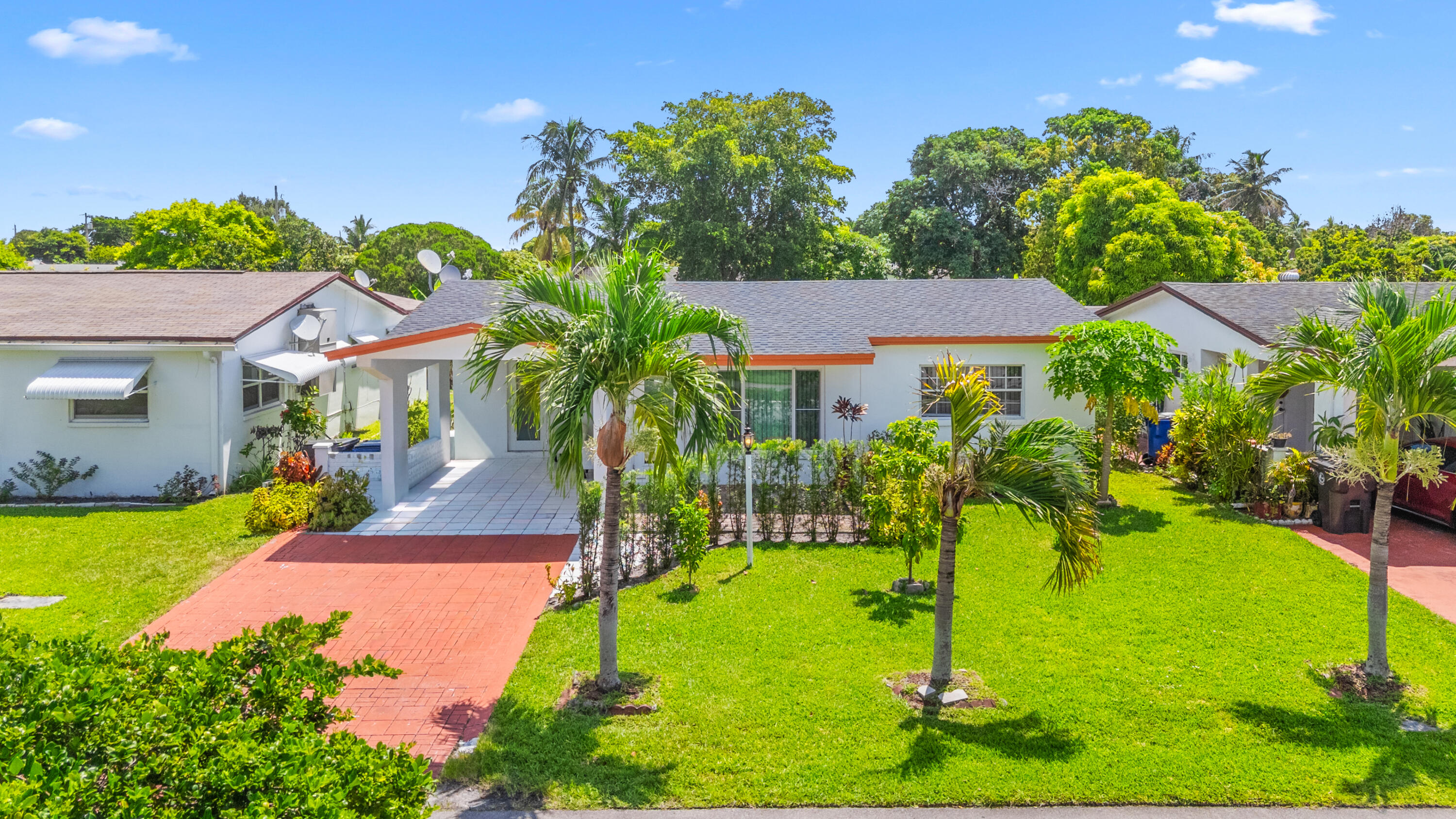 En Venta 4200 NW 52ND Avenue, Lauderdale Lakes, FL 33319, Lauderdale Lakes, FL 33319