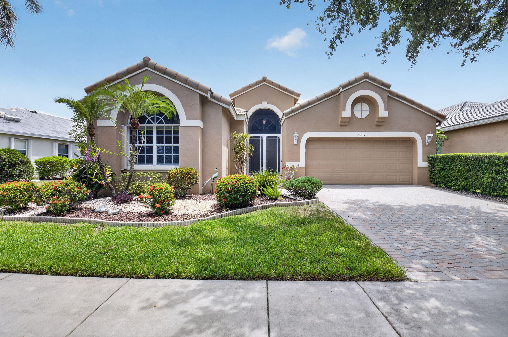 Foto de propiedad en 6309 Copper Lake Court, Boynton Beach, FL 33437 Boynton Beach con MLS# 