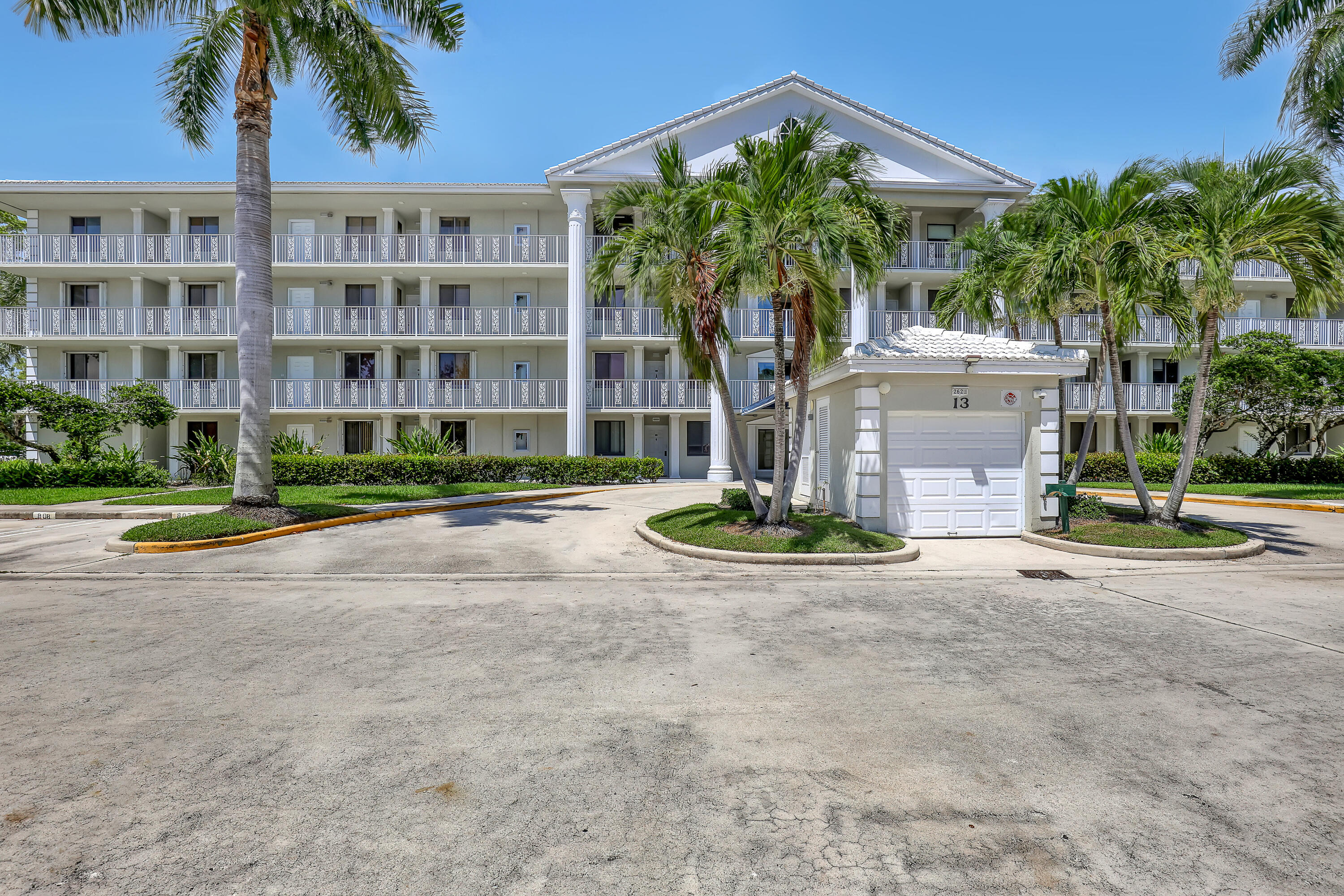 Foto de propiedad en 2621 Village Boulevard 203, West Palm Beach, FL 33409 West Palm Beach con MLS# 