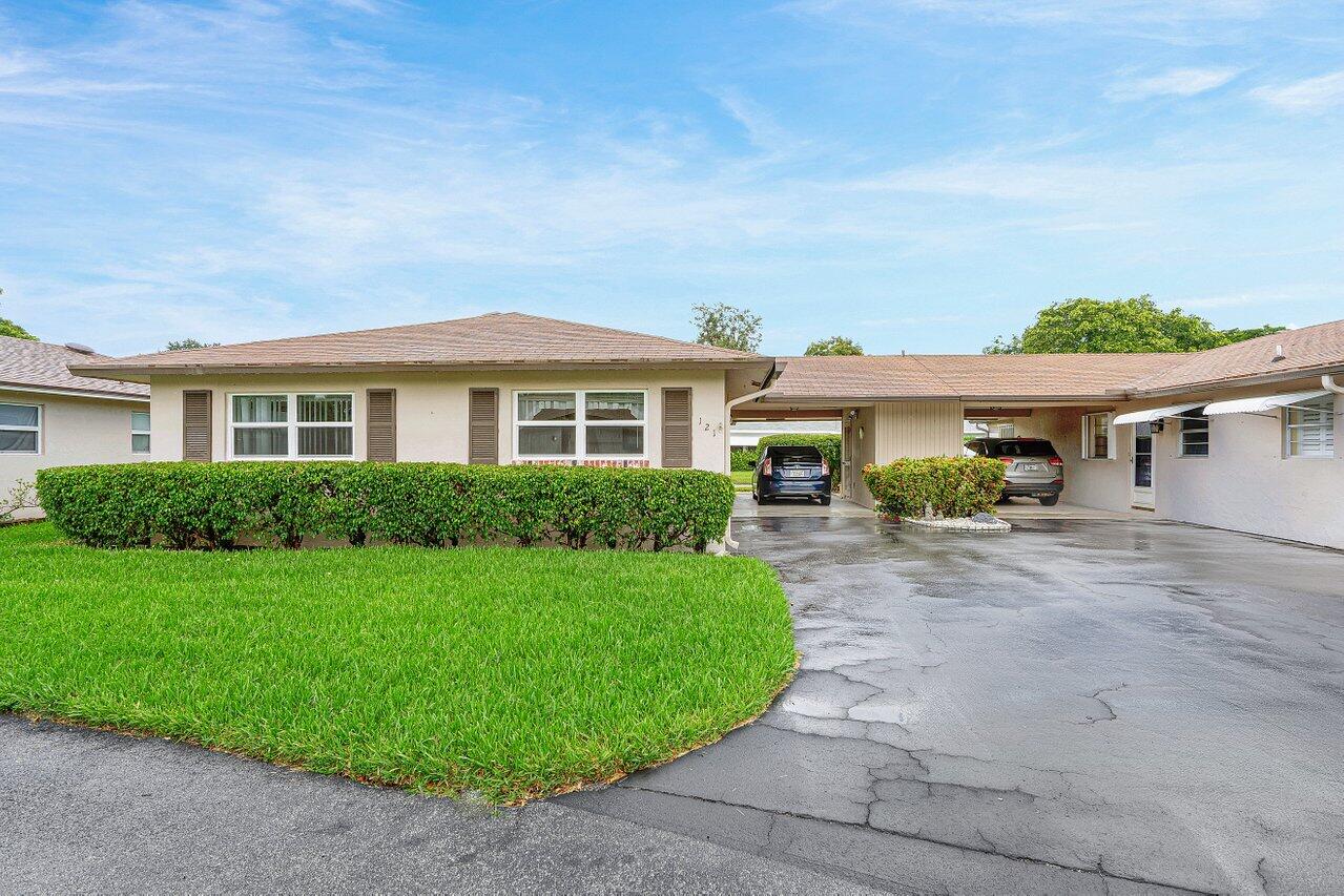 En Venta 121 MOCKINGBIRD Lane, Delray Beach, FL 33445, Delray Beach, FL 33445