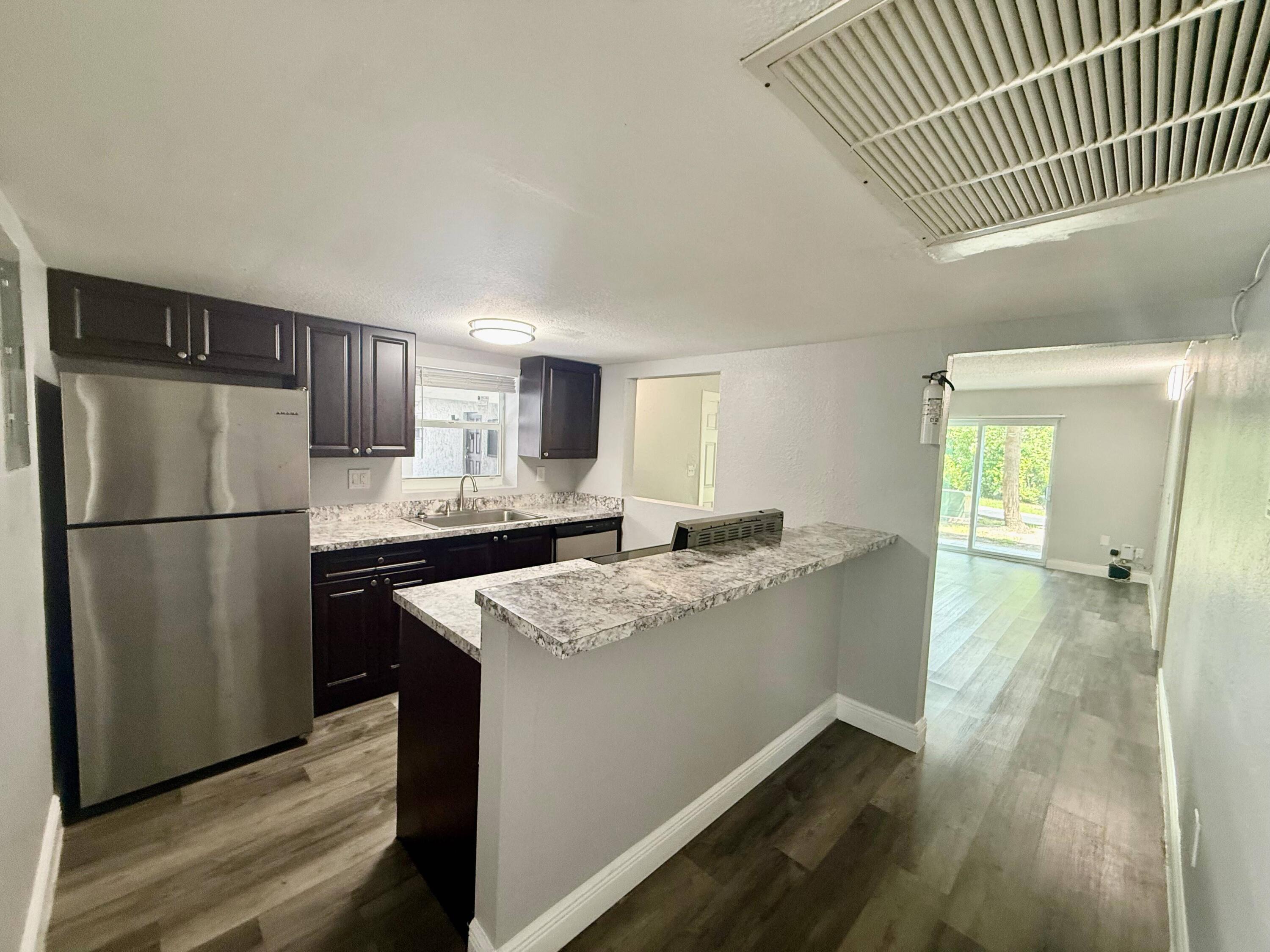 Foto de propiedad en 726 SW 81st Avenue 14A, North Lauderdale, FL 33068 North Lauderdale con MLS# 