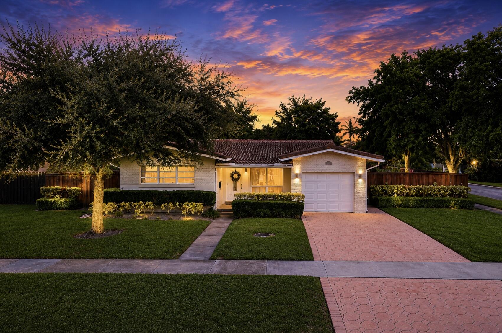 Foto de propiedad en 3620 ARTHUR Street, Hollywood, FL 33021 Hollywood con MLS# 