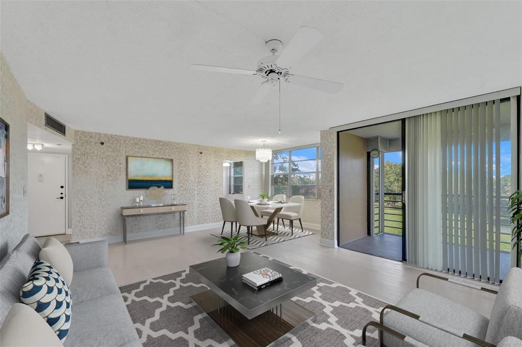 Foto de propiedad en 1000 St Charles Place 305, Pembroke Pines, FL 33026 Pembroke Pines con MLS# 