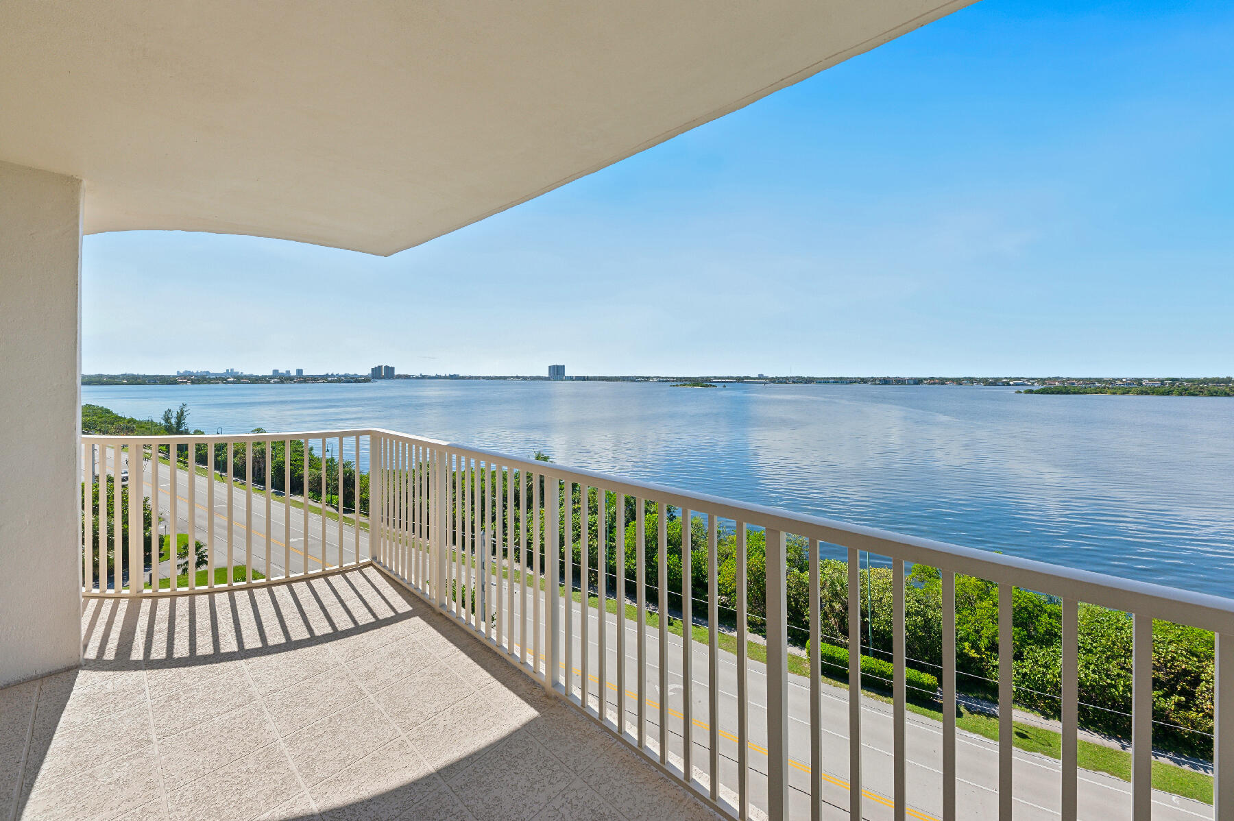 Foto de propiedad en 5480 N Ocean Drive B7c, Singer Island, FL 33404 Singer Island con MLS# 
