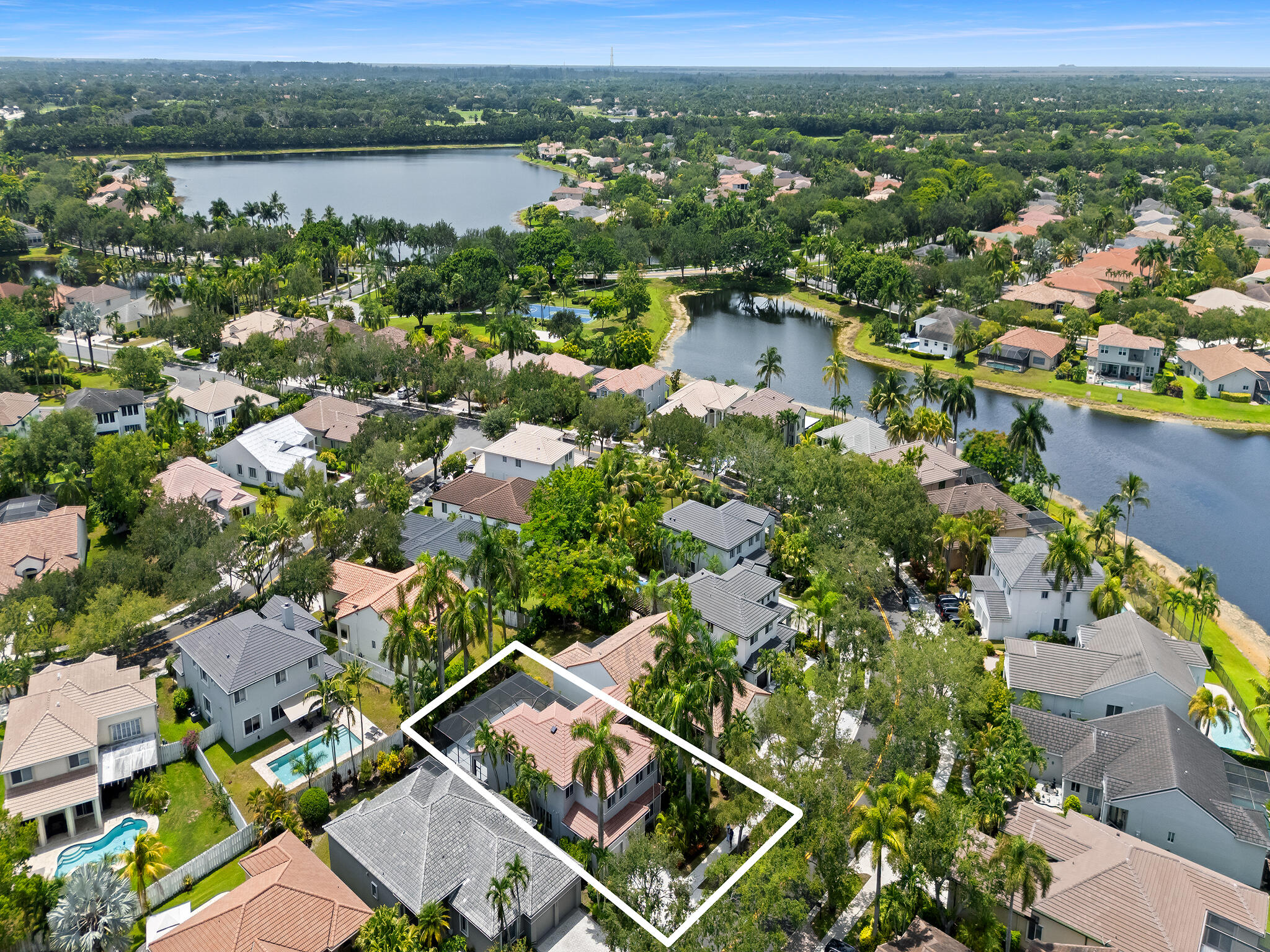 Foto de propiedad en 1204 Camellia Circle, Weston, FL 33326 Weston con MLS# 