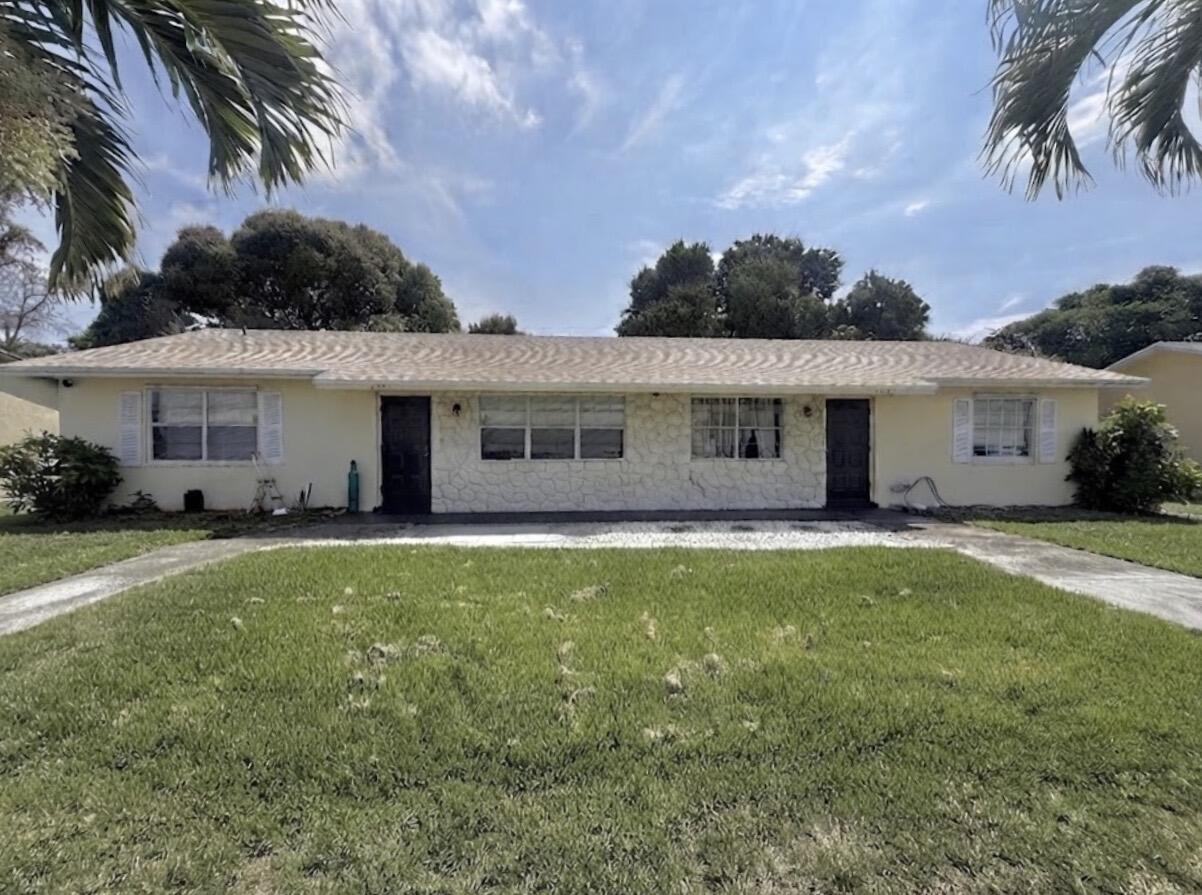 Foto de propiedad en 3830 ROAN Court E, West Palm Beach, FL 33403 West Palm Beach con MLS# 