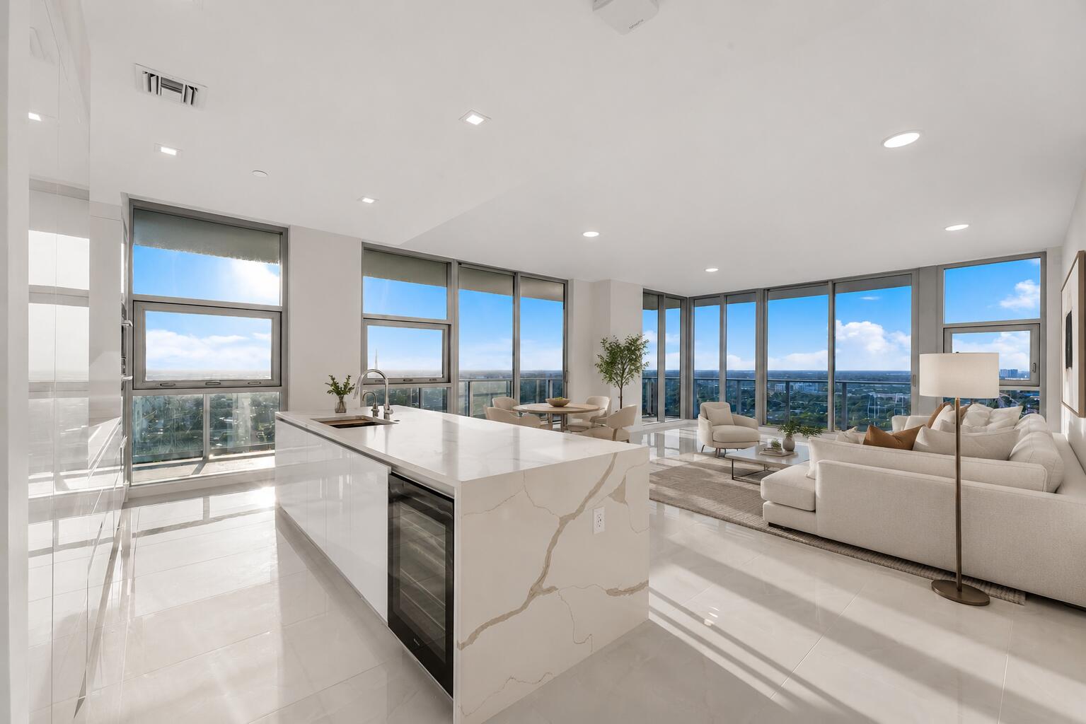 Foto de propiedad en 220 Lake Shore Drive 2223, Lake Park, FL 33403 Lake Park con MLS# 