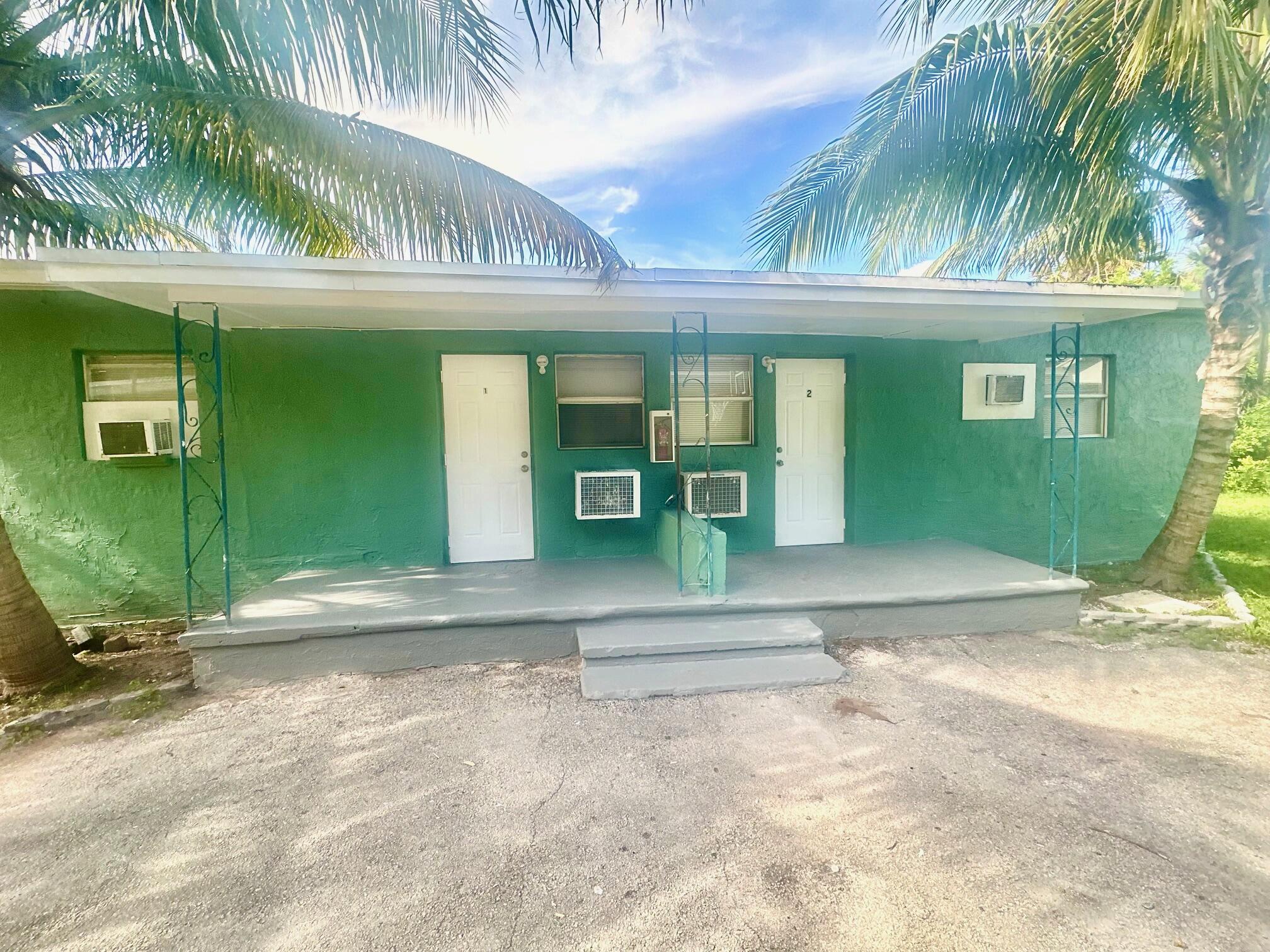 Foto de propiedad en 22 NW 8th Avenue NW 1-4, Dania Beach, FL 33004 Dania Beach con MLS# 