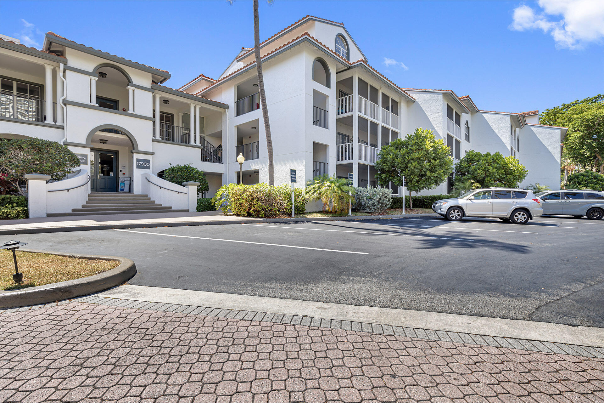 Foto de propiedad en 17900 NE 31st Court 2302, Aventura, FL 33160 Aventura con MLS# 