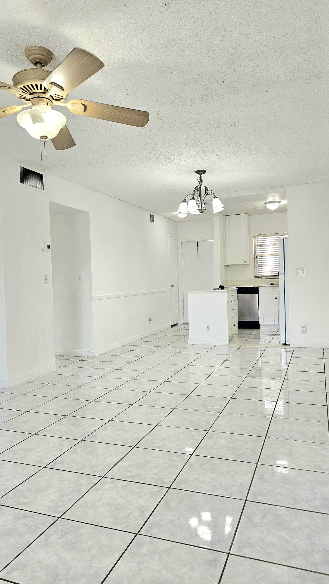 Foto de propiedad en 111 CLEVELAND Street B9, Lake Worth Beach, FL 33461 Lake Worth Beach con MLS# 