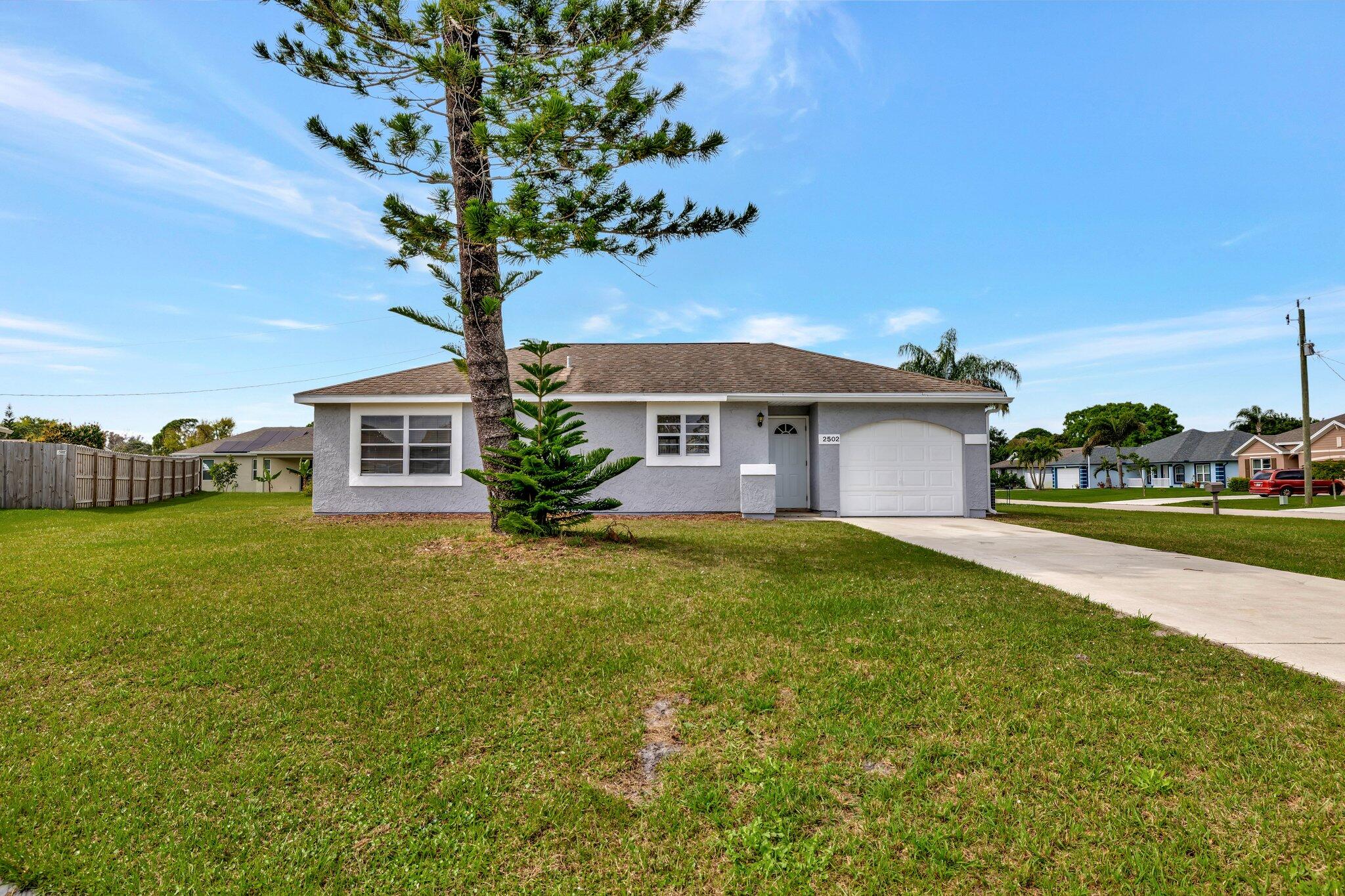 En Renta 2502 SE CALADIUM Court, Port St. Lucie, FL 34952, Port St. Lucie, FL 34952