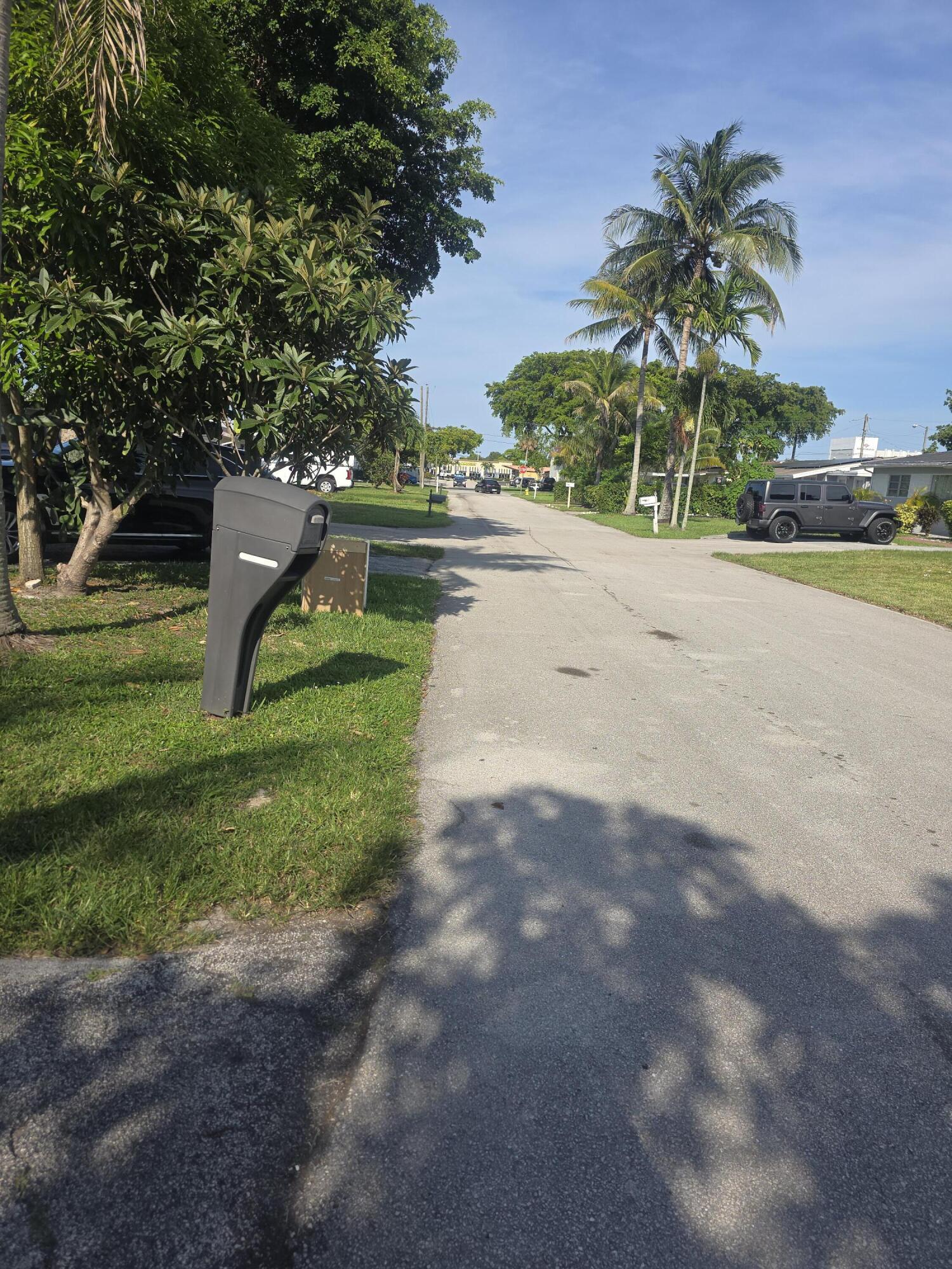 Foto de propiedad en 6110 NW 8TH Street, Margate, FL 33063 Margate con MLS# 
