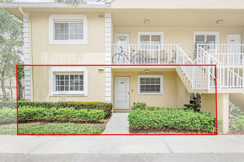 Foto de propiedad en 1501 PALM BEACH TRACE Drive, Royal Palm Beach, FL 33411 Royal Palm Beach con MLS# 