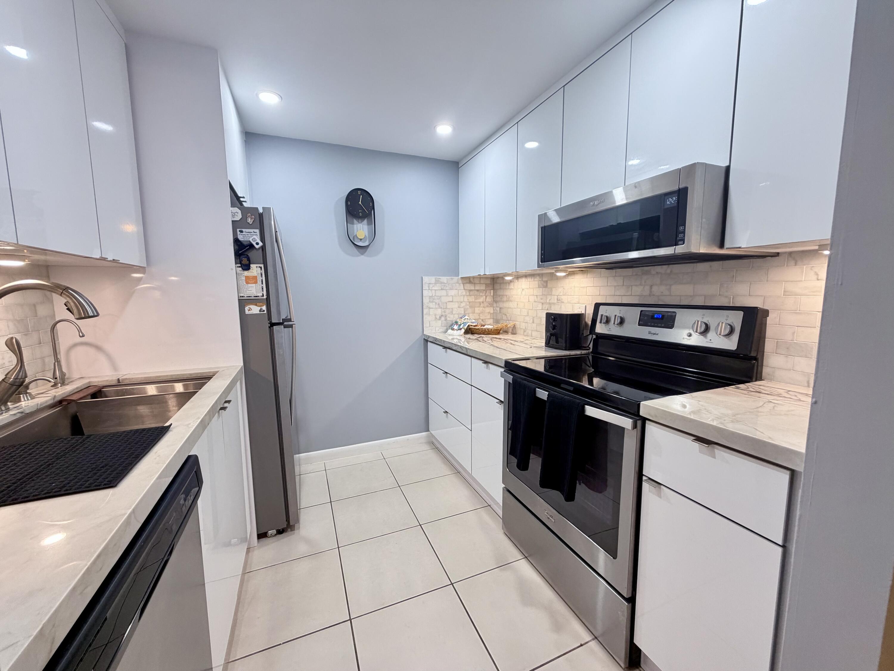 Foto de propiedad en 150 SW 134TH Way 106R, Pembroke Pines, FL 33027 Pembroke Pines con MLS# 