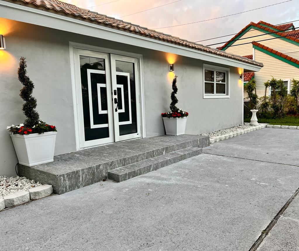 Foto de propiedad en 51 Lariat Circle, Boca Raton, FL 33487 Boca Raton con MLS# 