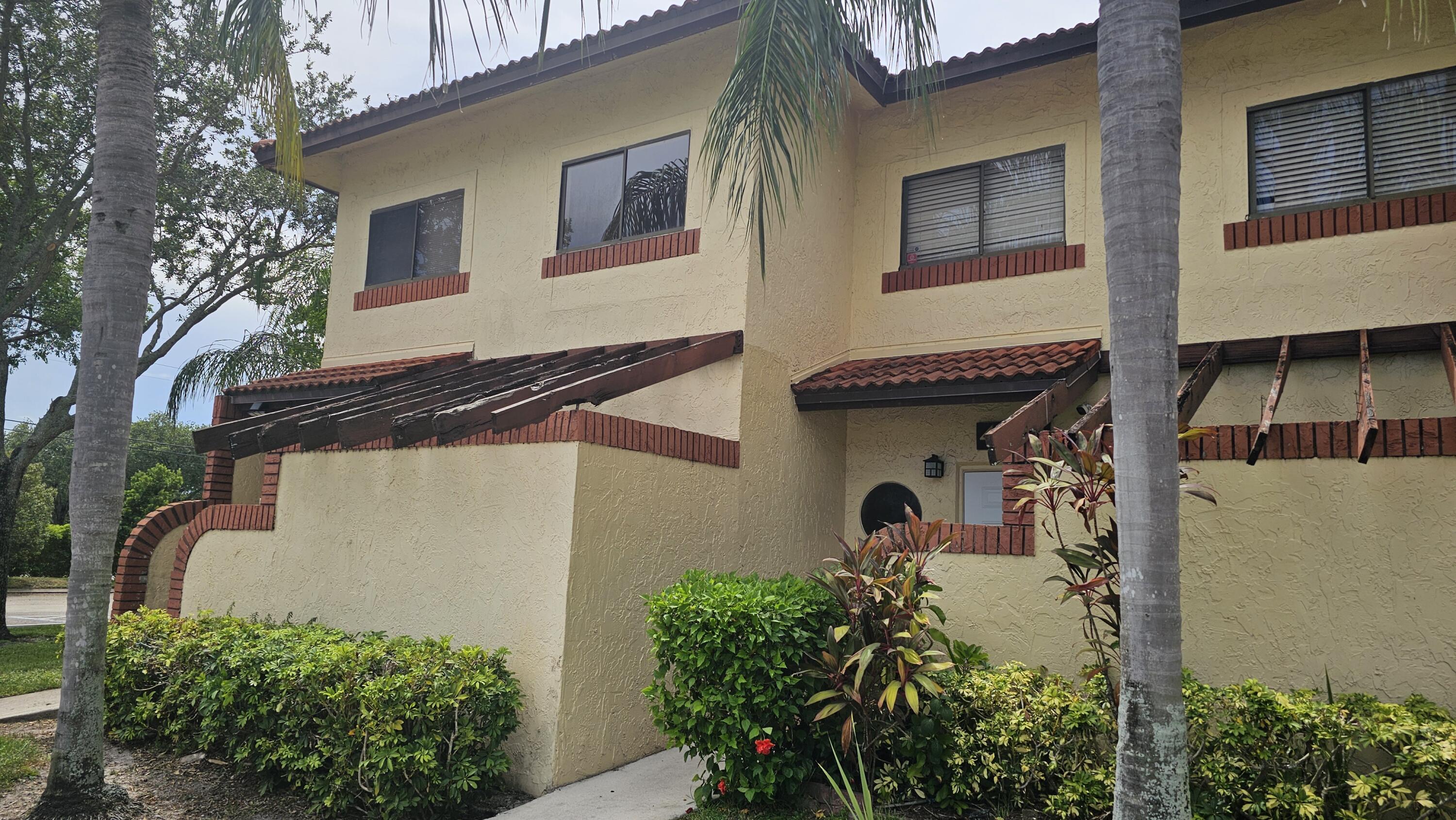 Foto de propiedad en 4621 NW 88th Avenue 4621, Sunrise, FL 33351 Sunrise con MLS# 