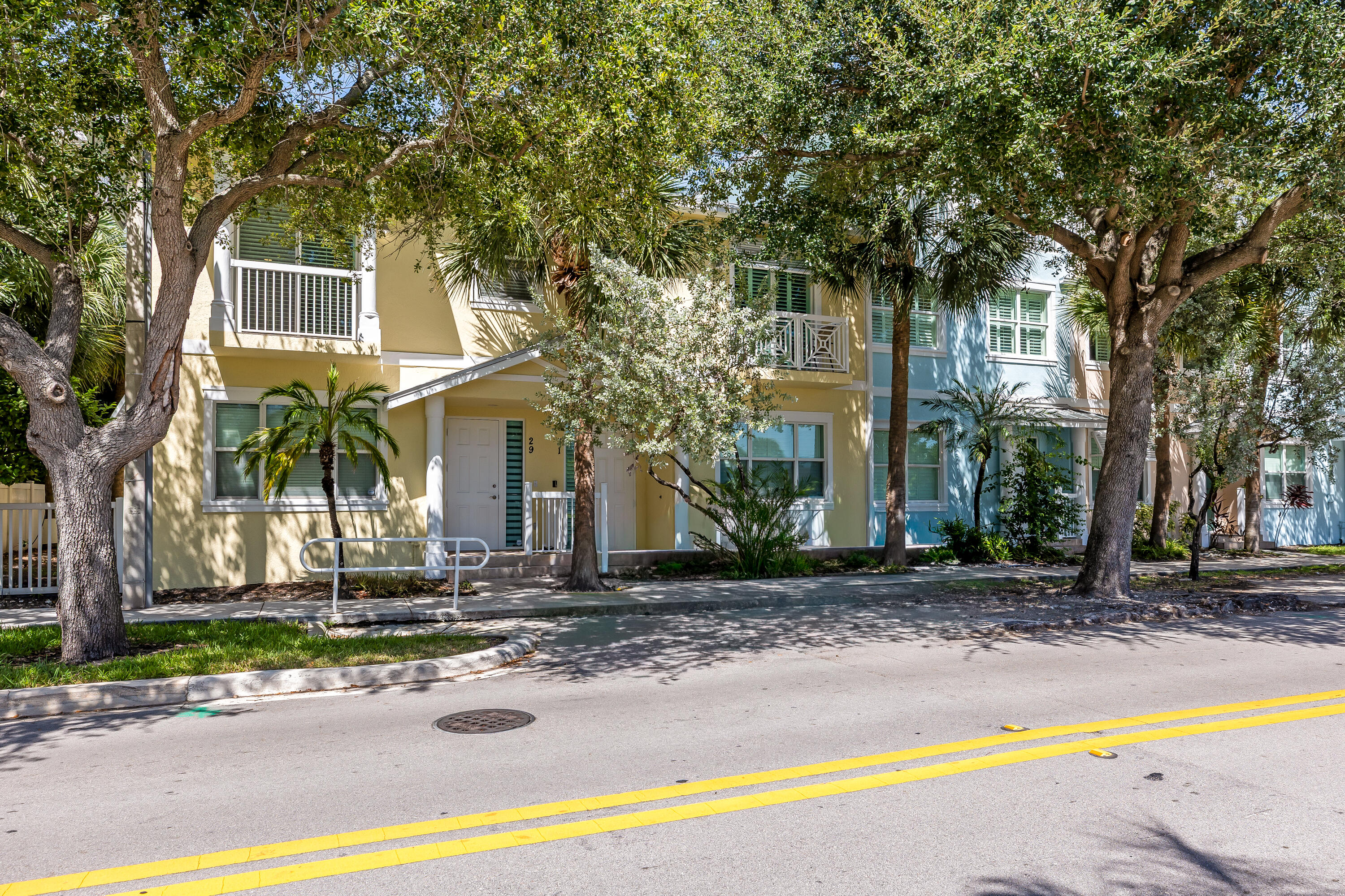 Foto de propiedad en 29 NE 24TH Avenue 29, Pompano Beach, FL 33062 Pompano Beach con MLS# 