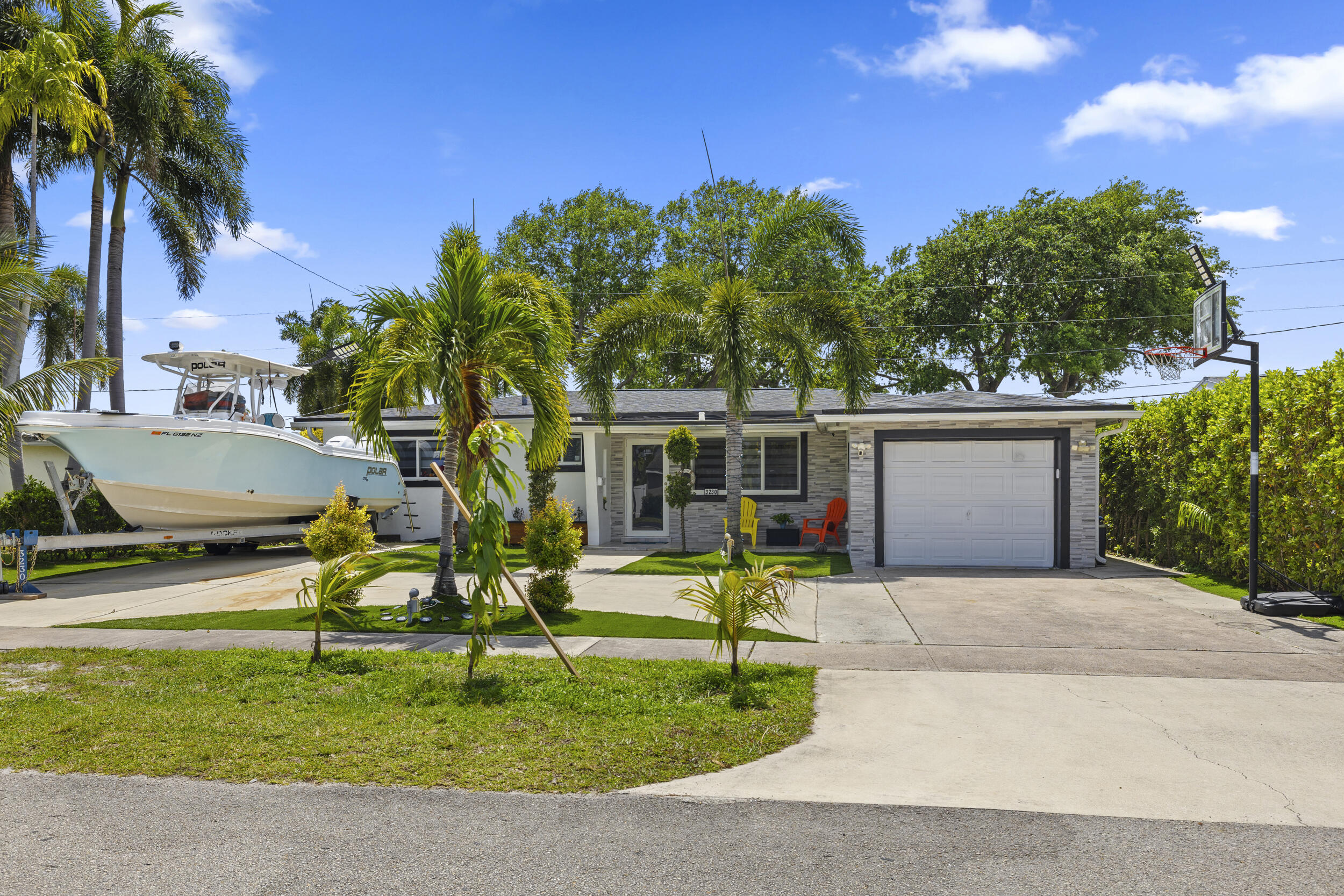 Foto de propiedad en 3230 ROOSEVELT Street, Hollywood, FL 33021 Hollywood con MLS# 