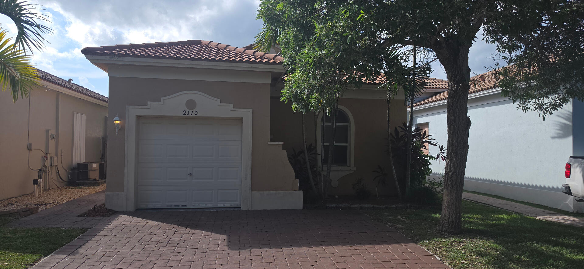En Venta 2110 NE 37TH Road, Homestead, FL 33033, Homestead, FL 33033