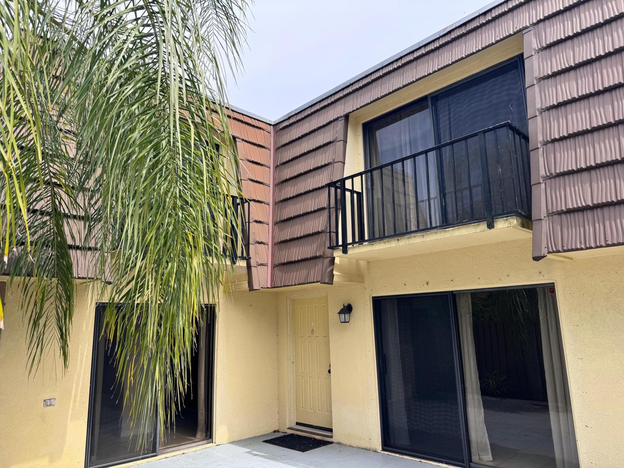 Foto de propiedad en 904 9TH Court, Palm Beach Gardens, FL 33410 Palm Beach Gardens con MLS# 