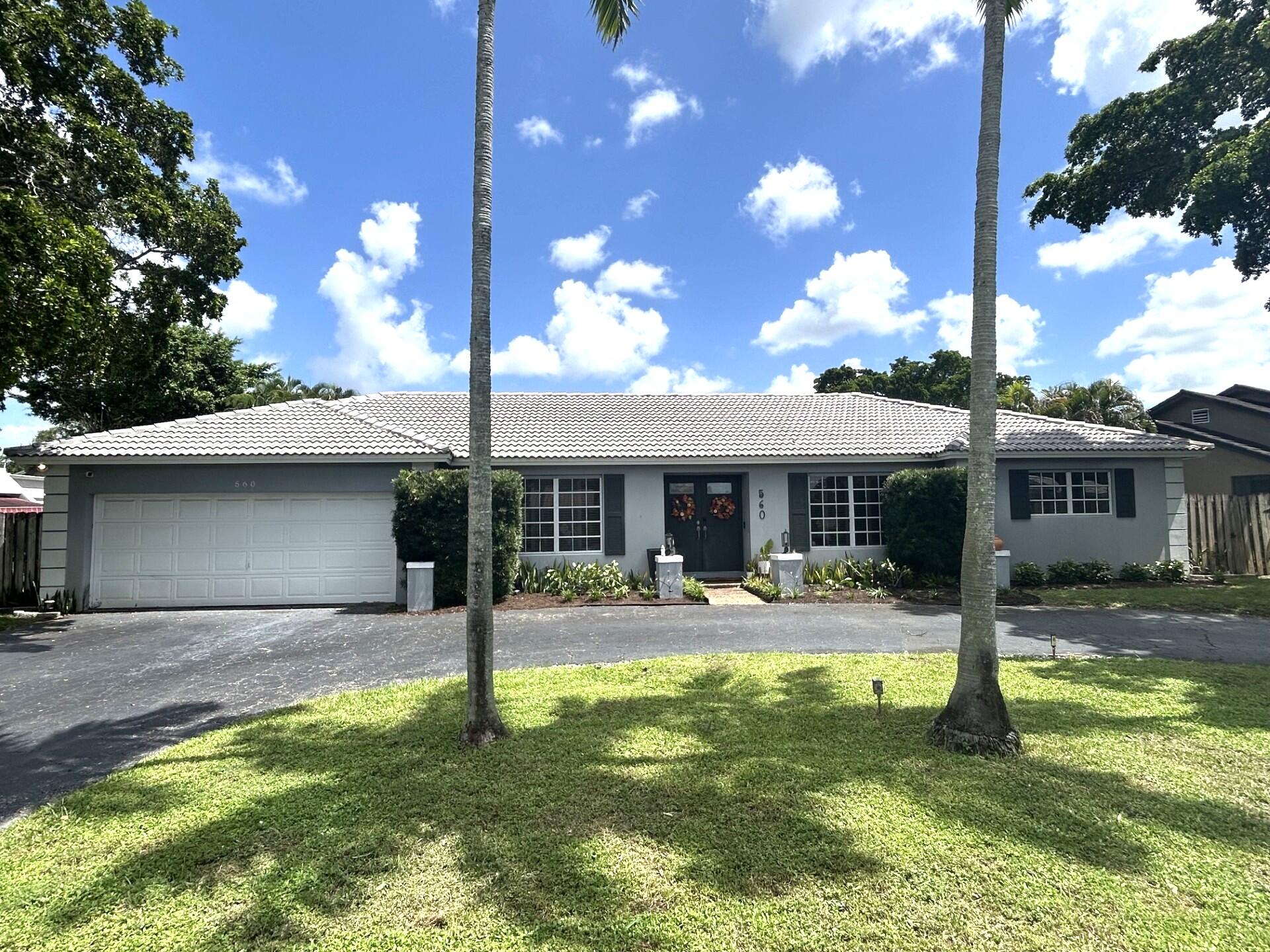 En Venta 560 S LAKE DASHA Drive, Plantation, FL 33324, Plantation, FL 33324