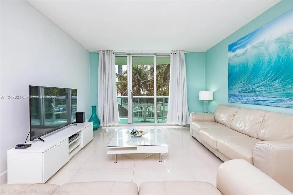 Foto de propiedad en 3901 S Ocean Drive 2H, Hollywood, FL 33019 Hollywood con MLS# 