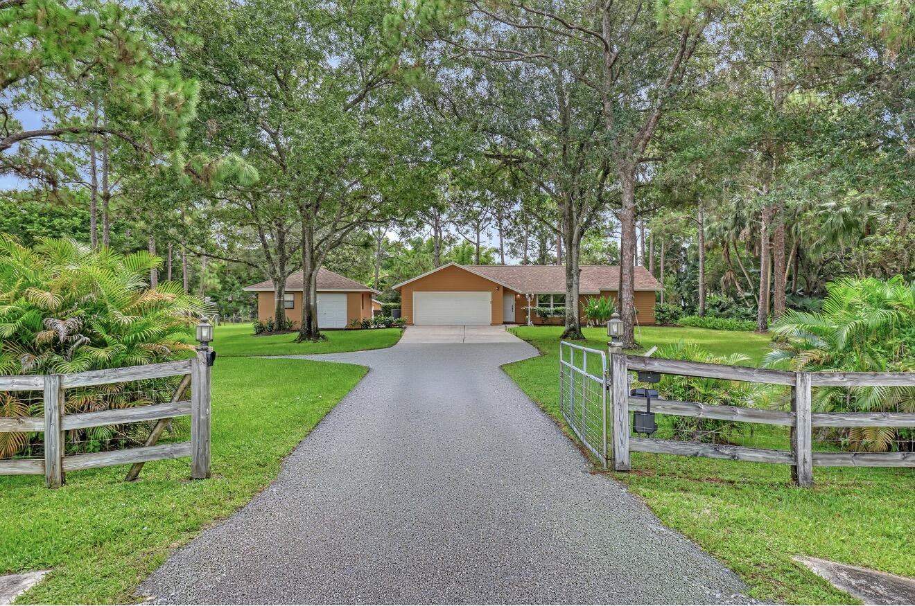 Foto de propiedad en 17212 130th Avenue N, Jupiter, FL 33478 Jupiter con MLS# 