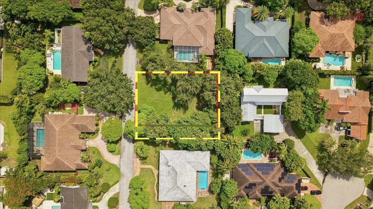 Foto de propiedad en 7940 SW 166TH Street, Palmetto Bay, FL 33157 Palmetto Bay con MLS# 