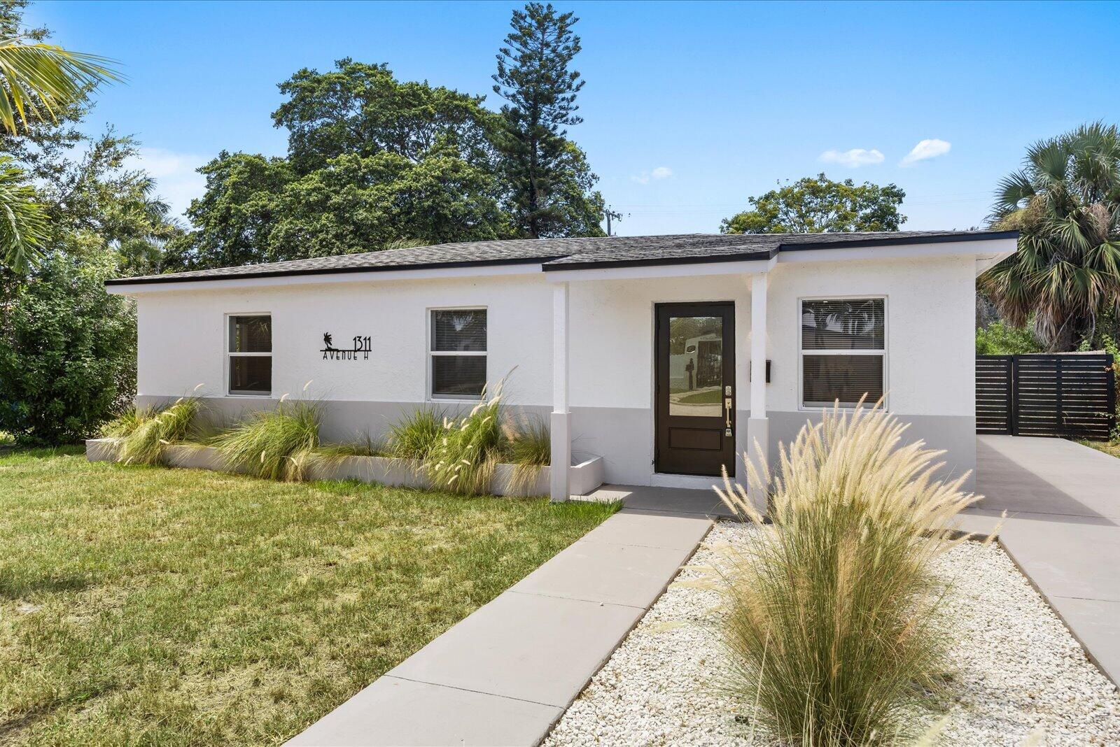 Foto de propiedad en 1311 AVENUE H, Riviera Beach, FL 33404 Riviera Beach con MLS# 