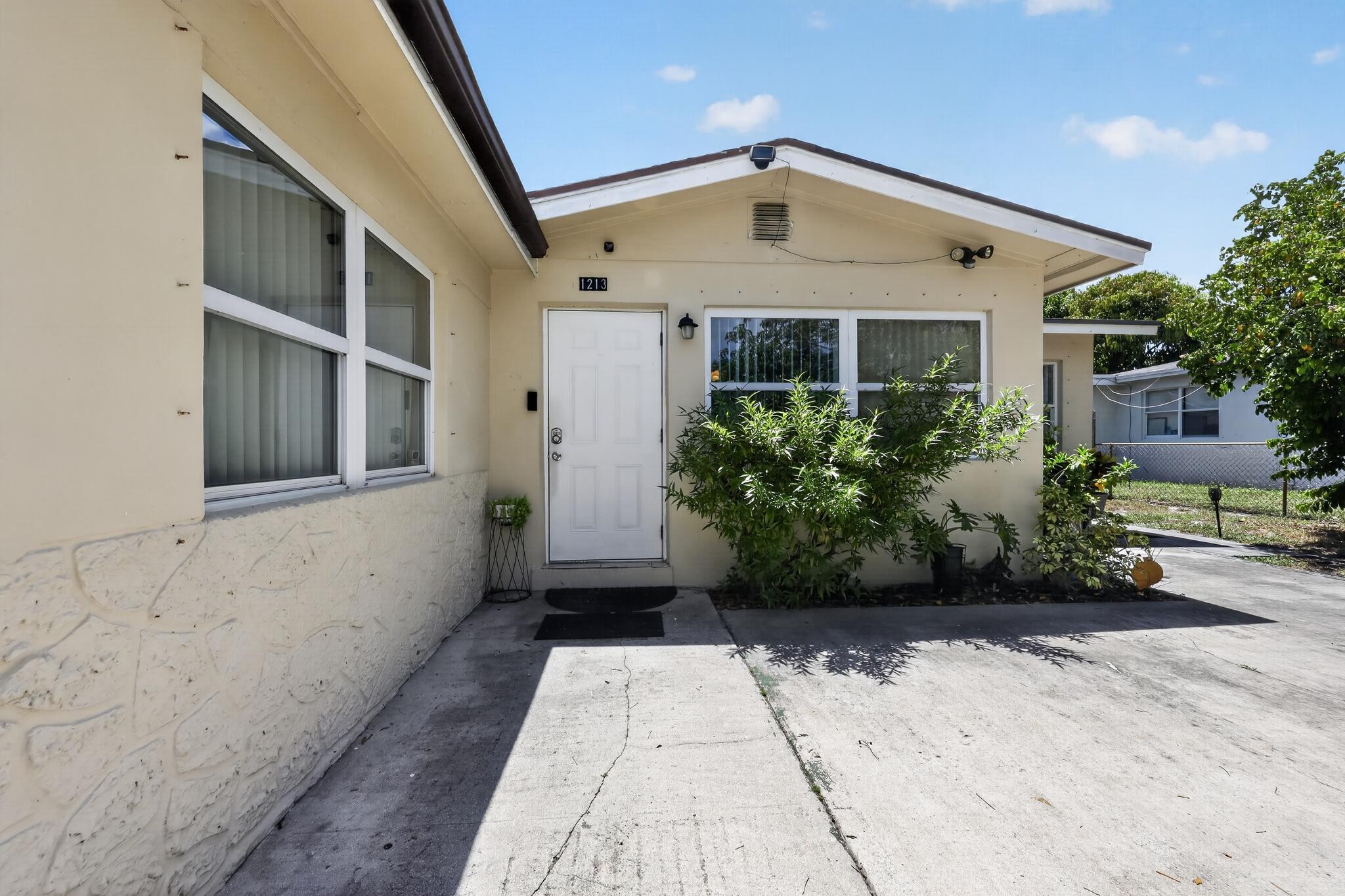 En Venta 1213 14TH Avenue S, Lake Worth Beach, FL 33460, Lake Worth Beach, FL 33460