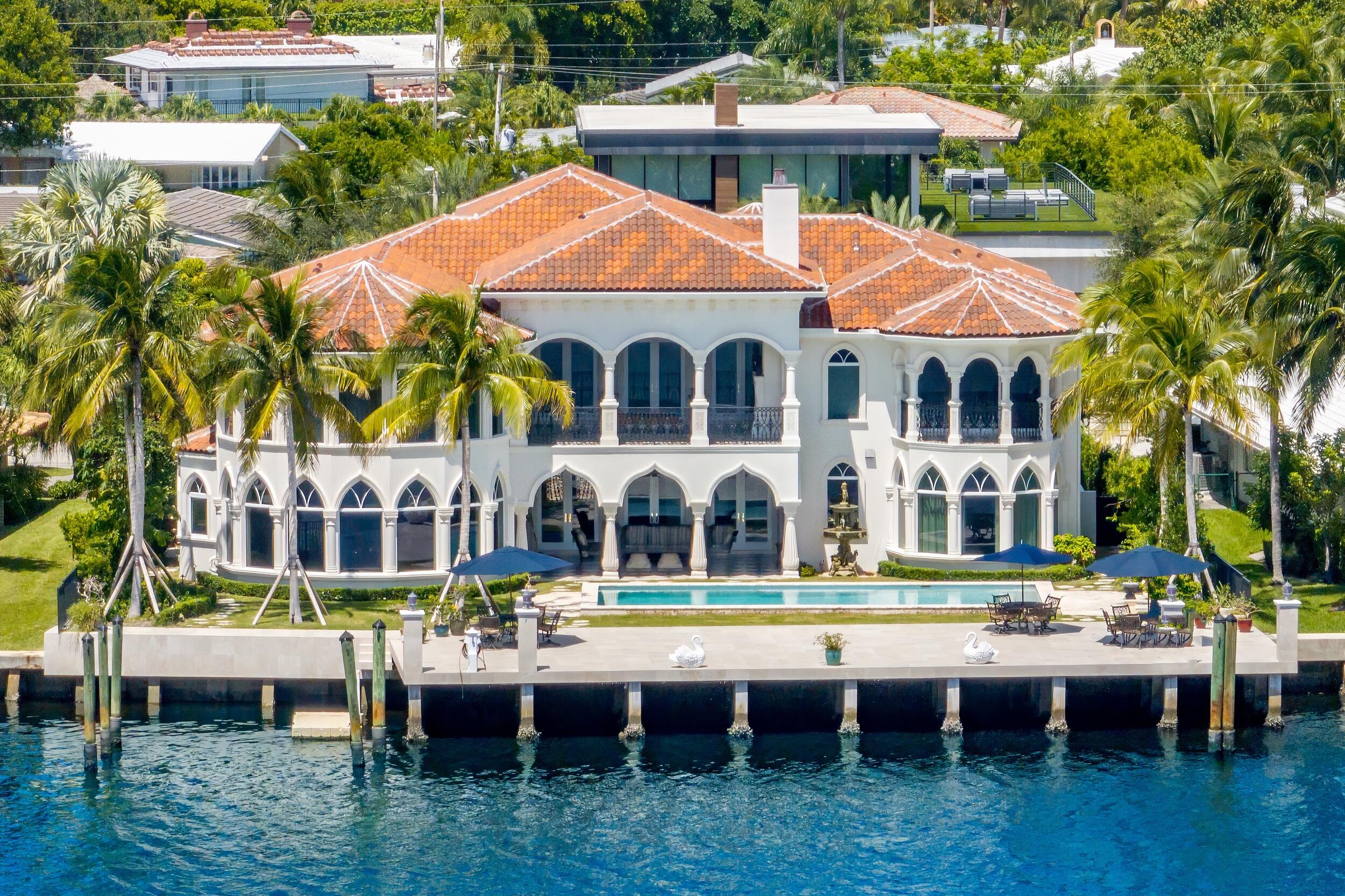 Foto de propiedad en 745 Middle River Drive, Fort Lauderdale, FL 33304 Fort Lauderdale con MLS# 