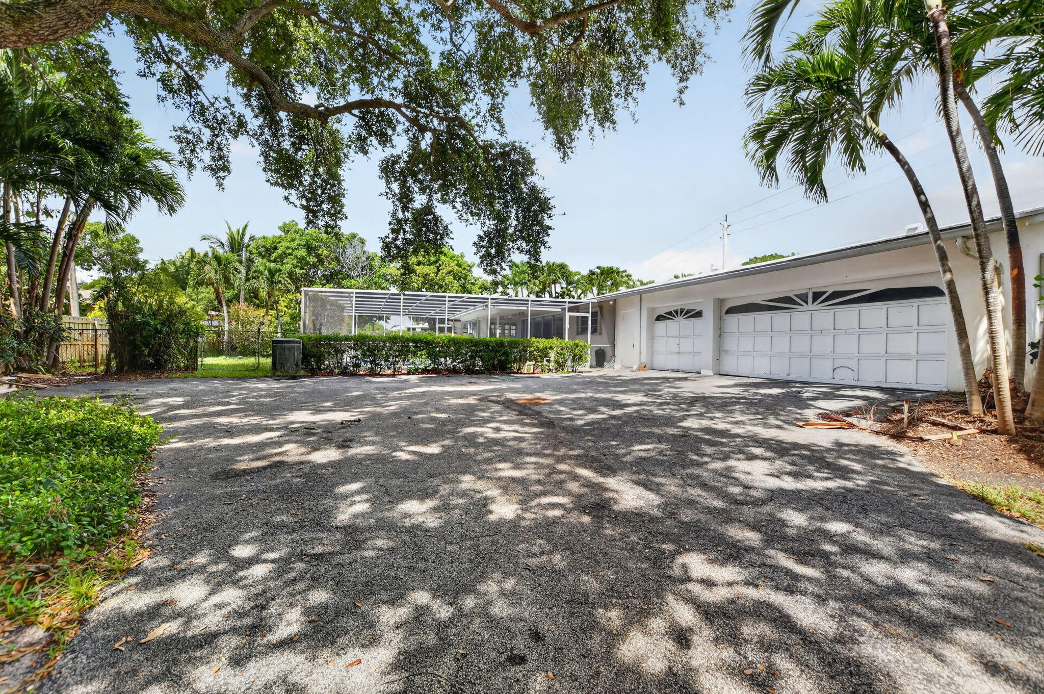 Foto de propiedad en 410 NW SPANISH RIVER Boulevard, Boca Raton, FL 33431 Boca Raton con MLS# 