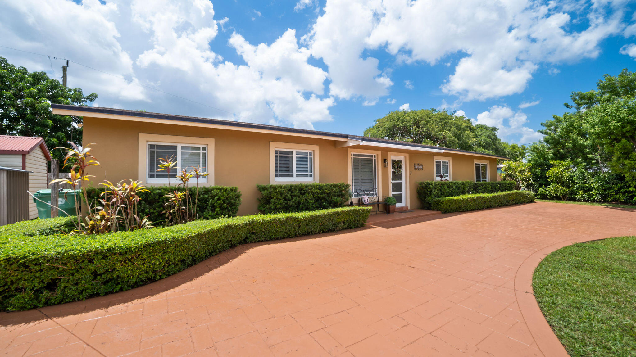 Foto de propiedad en 12290 SW 30TH Street, Miami, FL 33175 Miami con MLS# 