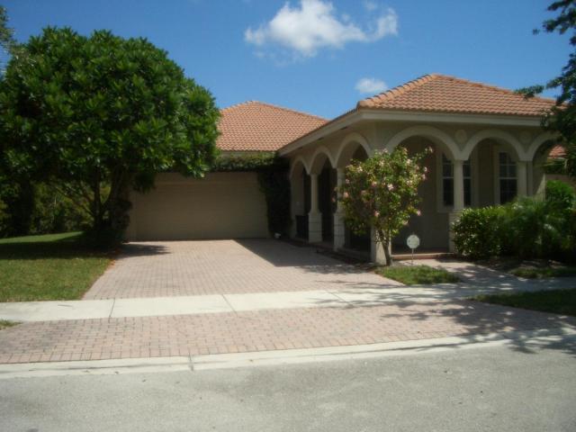 Foto de propiedad en 186 VIA CATALUNHA, Jupiter, FL 33458 Jupiter con MLS# 